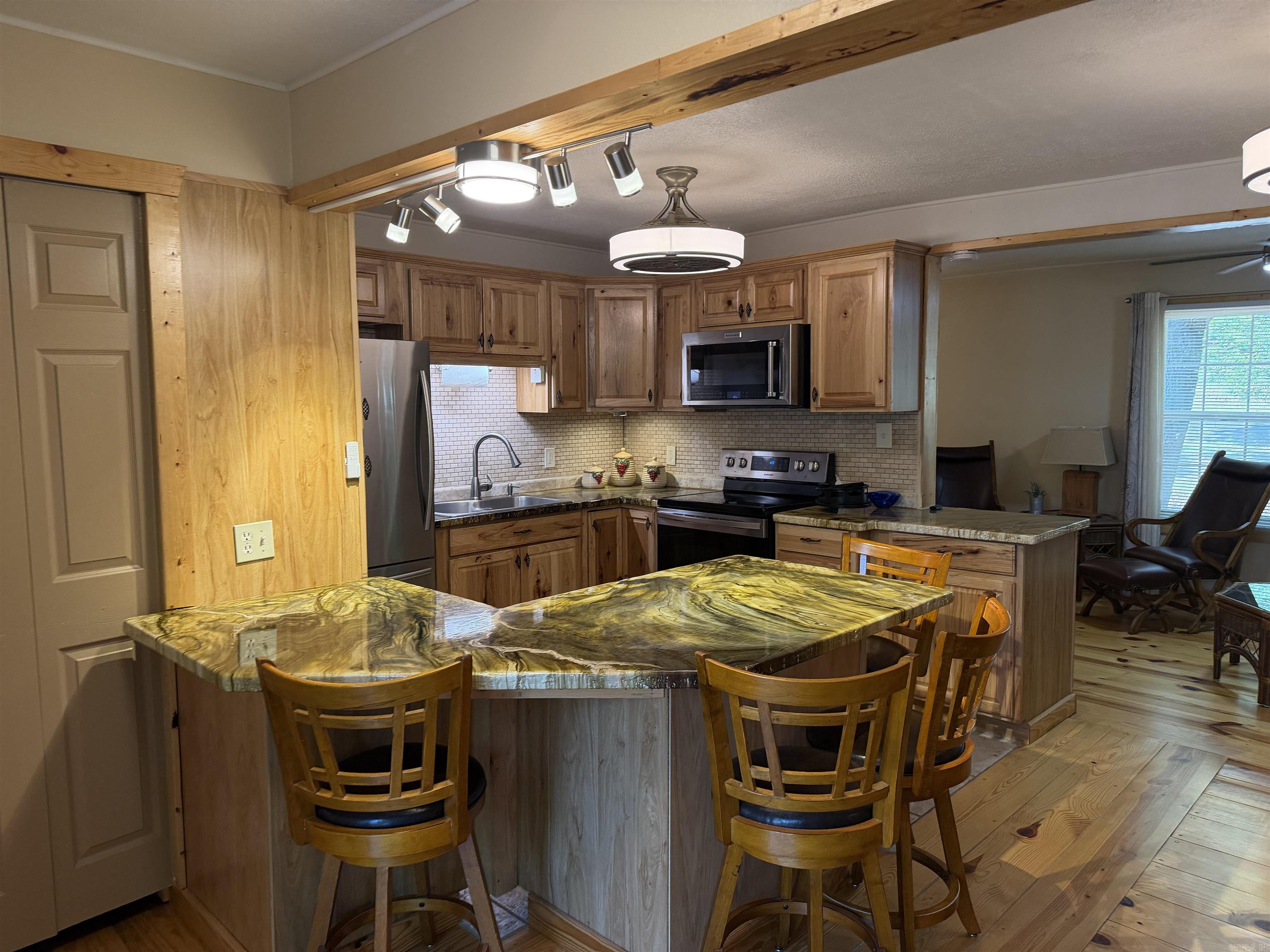 118 Cedar Valley Rd.  Fairfield Bay, AR