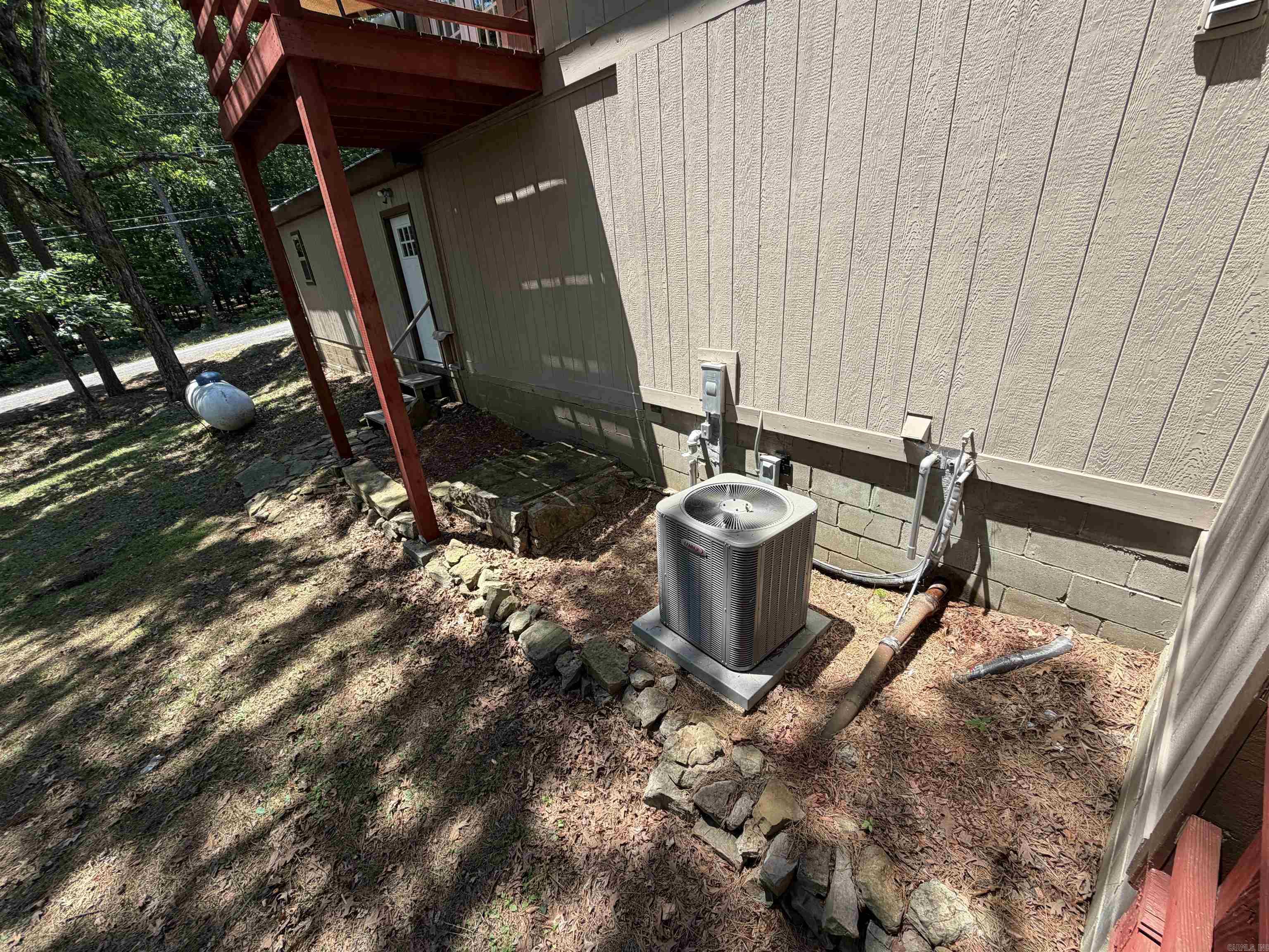 118 Cedar Valley Rd.  Fairfield Bay, AR