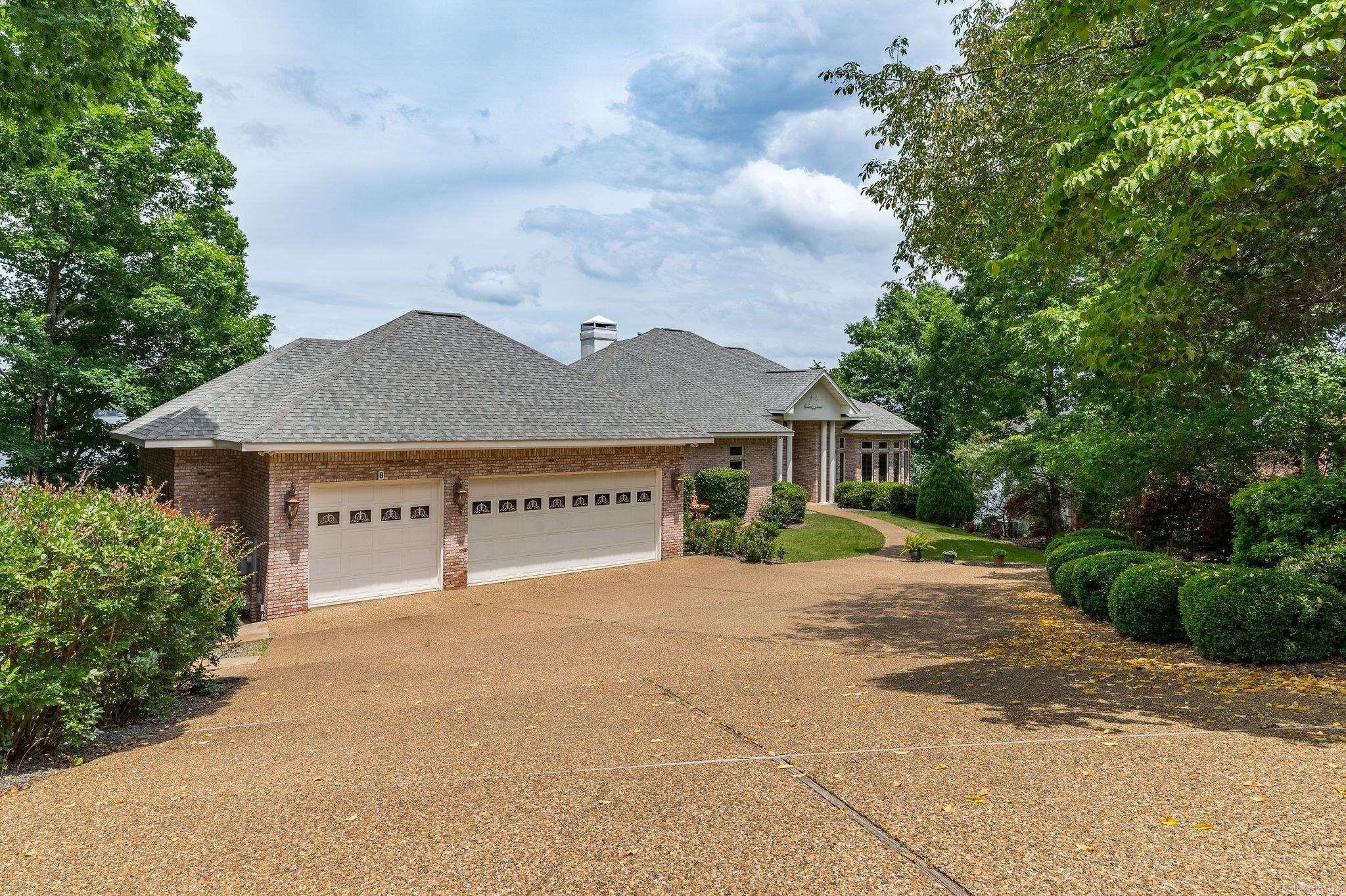 8 Guindola Circle  Hot Springs Village, AR