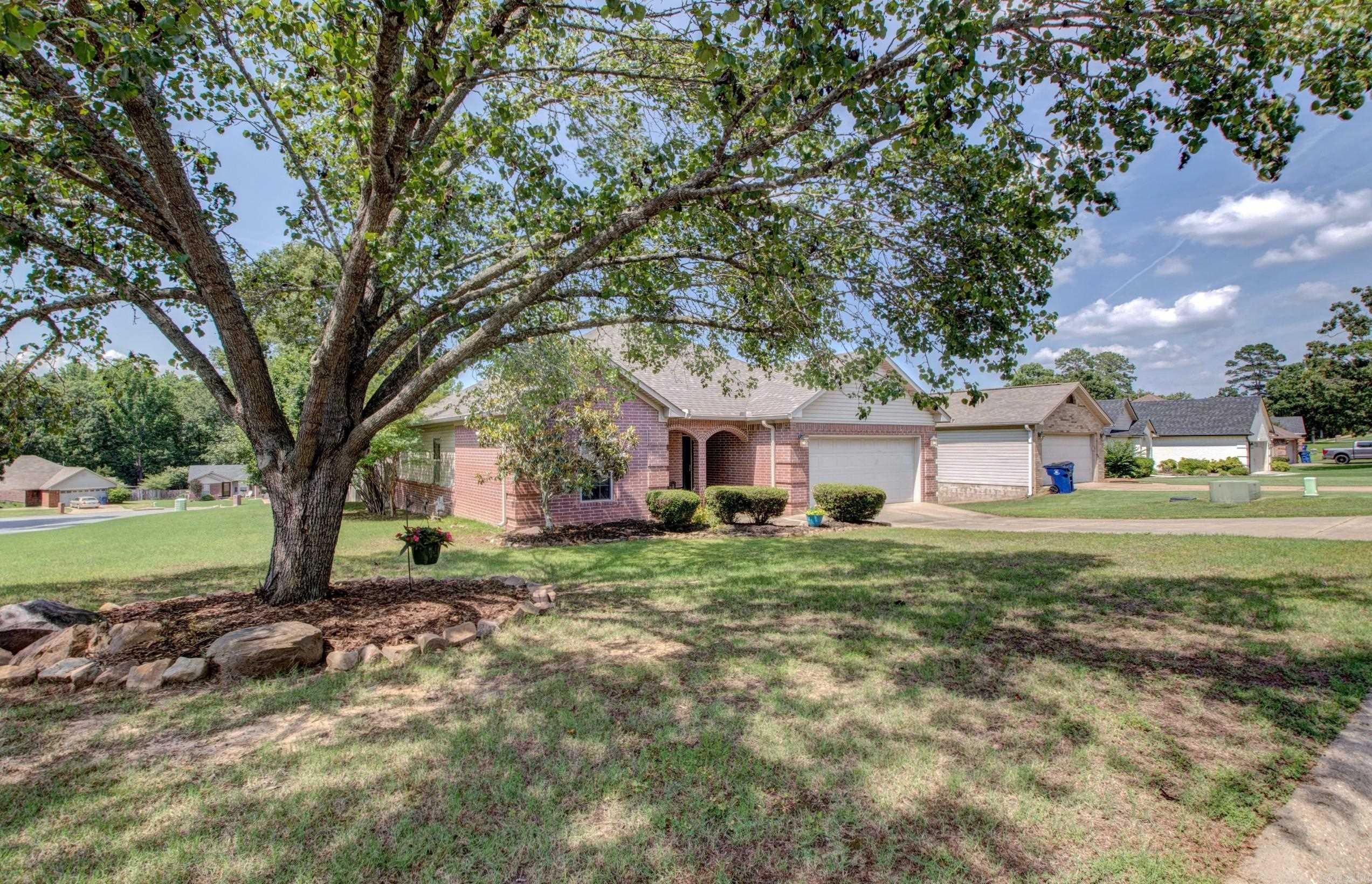 2 Park Ridge  Maumelle, AR