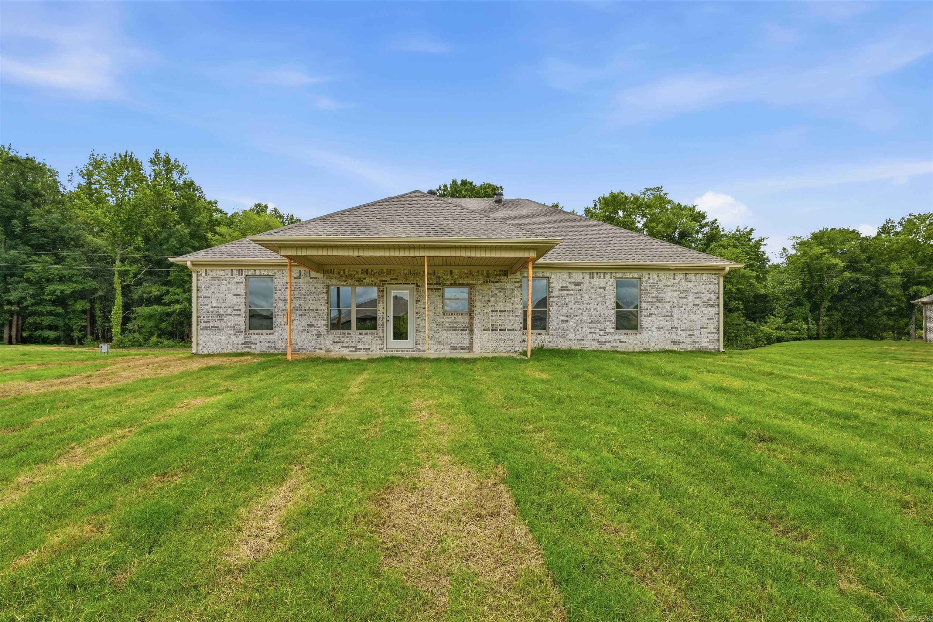 916 Bratton Rd  Lonoke, AR