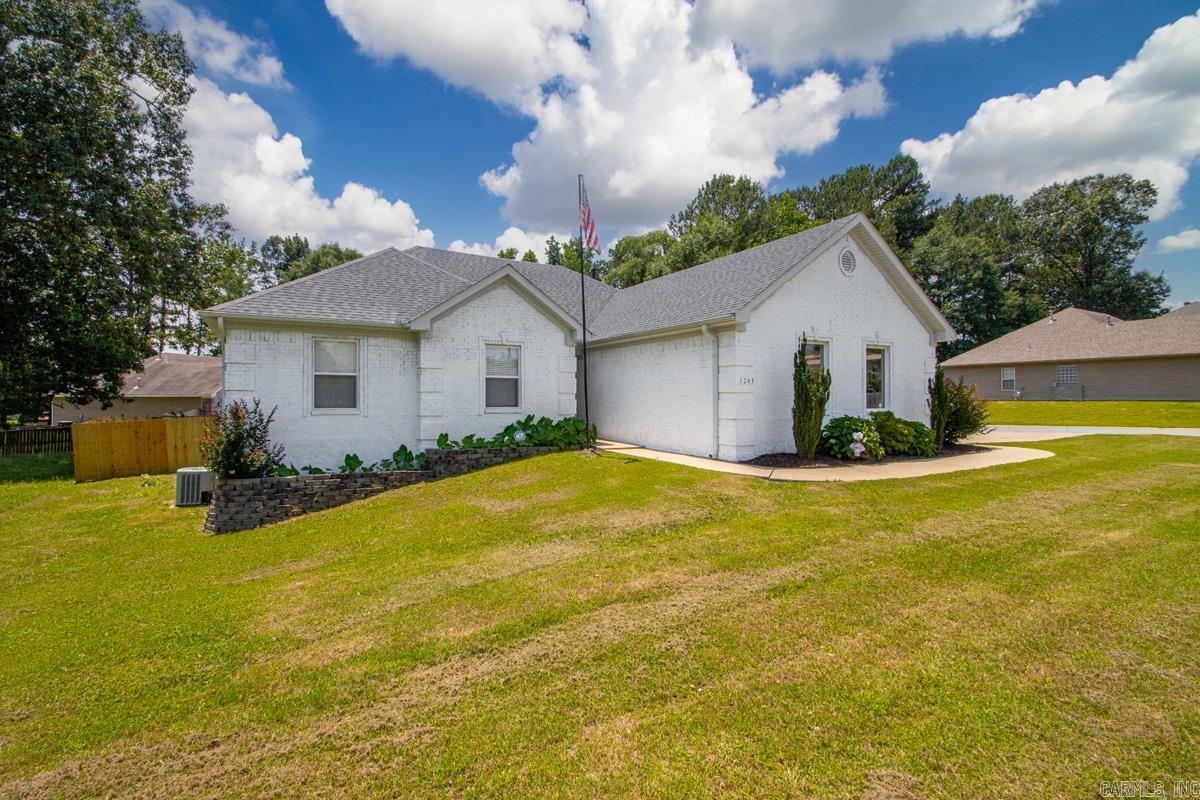 3201 McKensie  Benton, AR