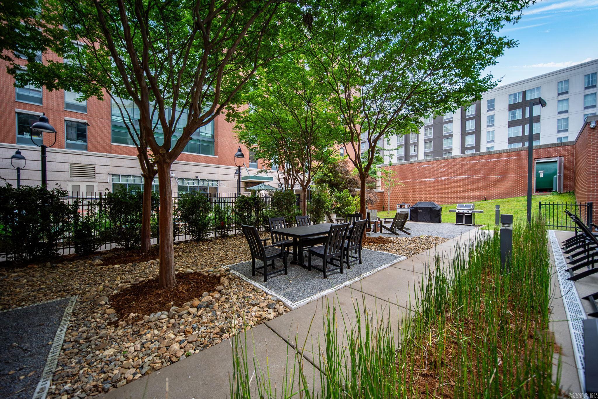 315 Rock #1704  Little Rock, AR