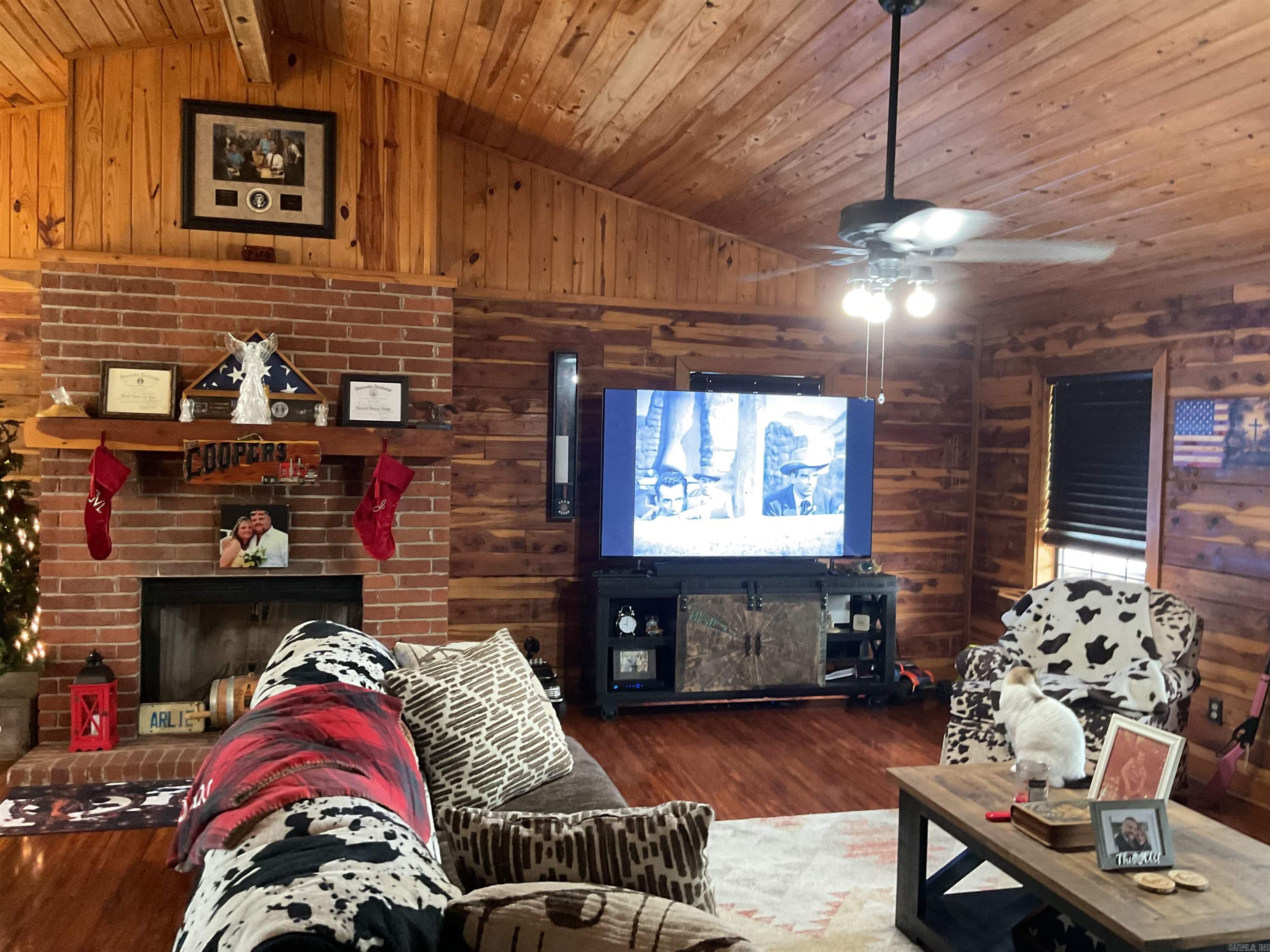 109 Cedar Valley Dr  El Paso, AR