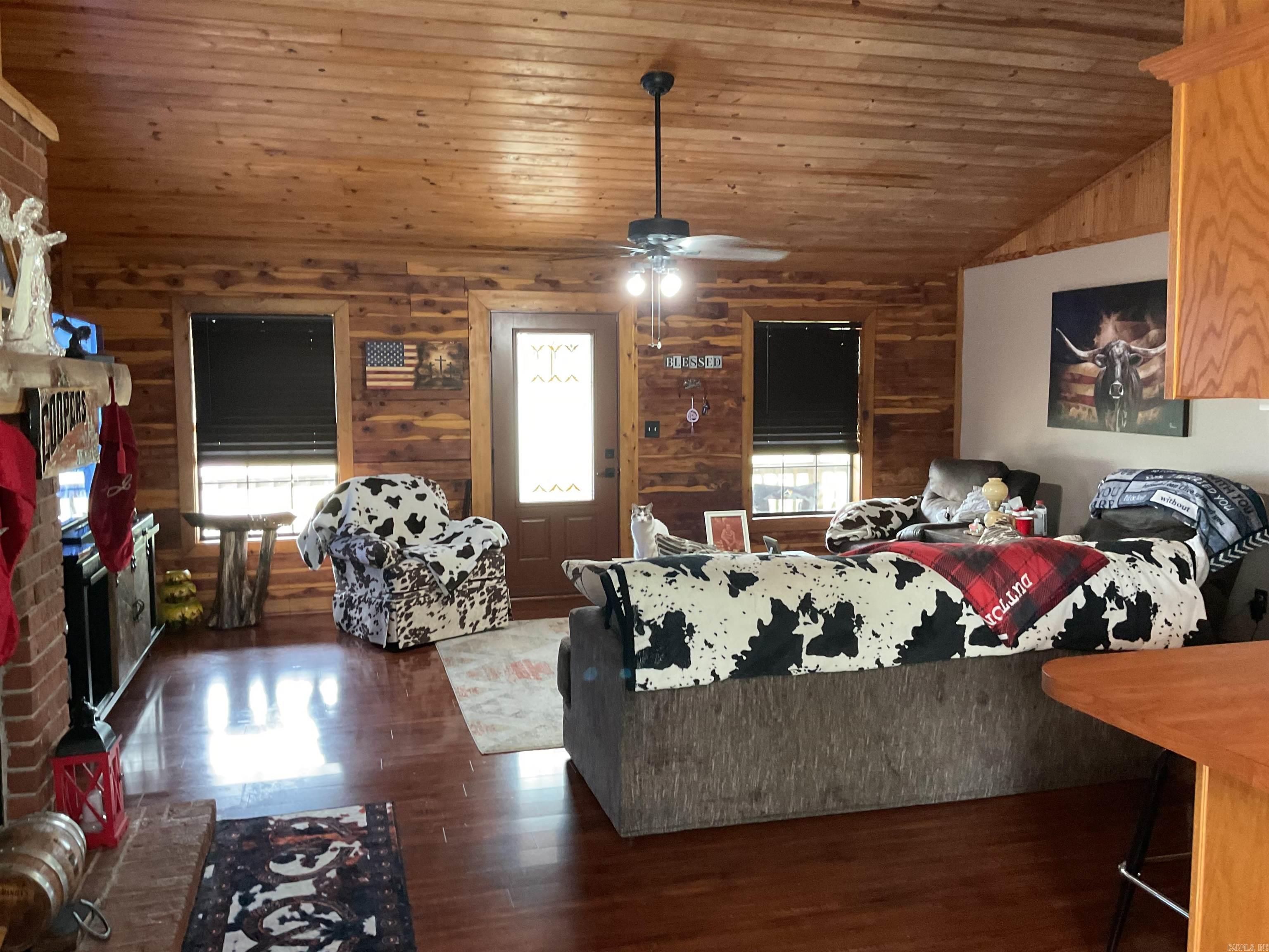 109 Cedar Valley Dr  El Paso, AR
