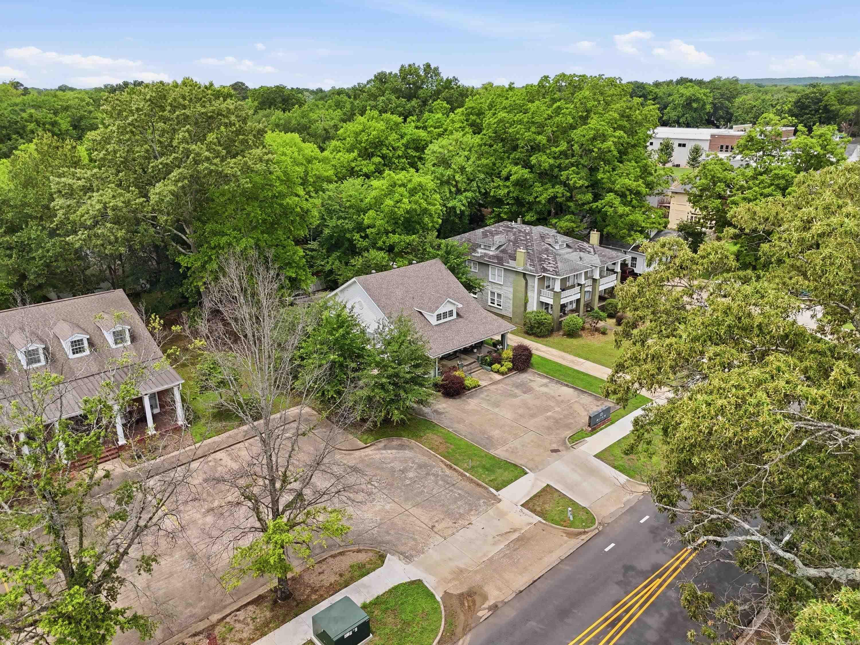 523 LOCUST  Conway, AR