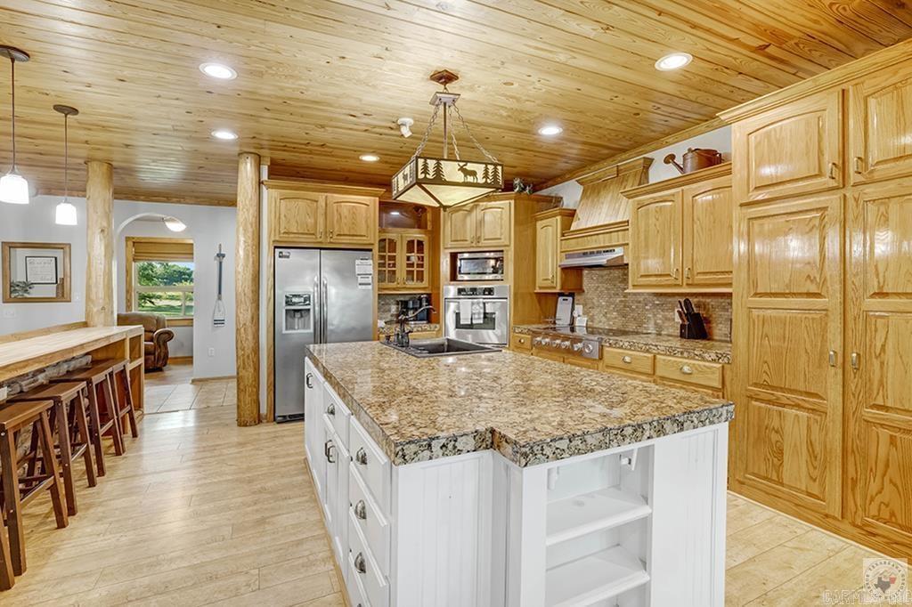 89 Kevins Xing  Amity, AR