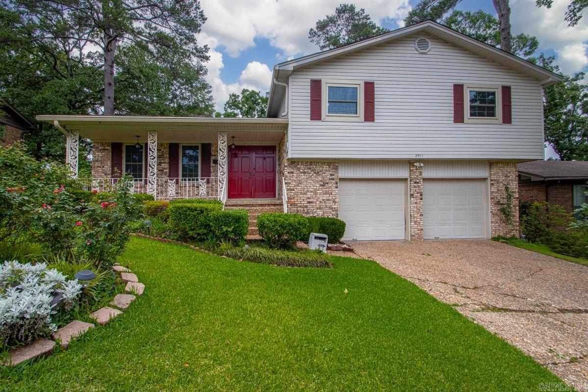 2911 Millbrook  Little Rock, AR