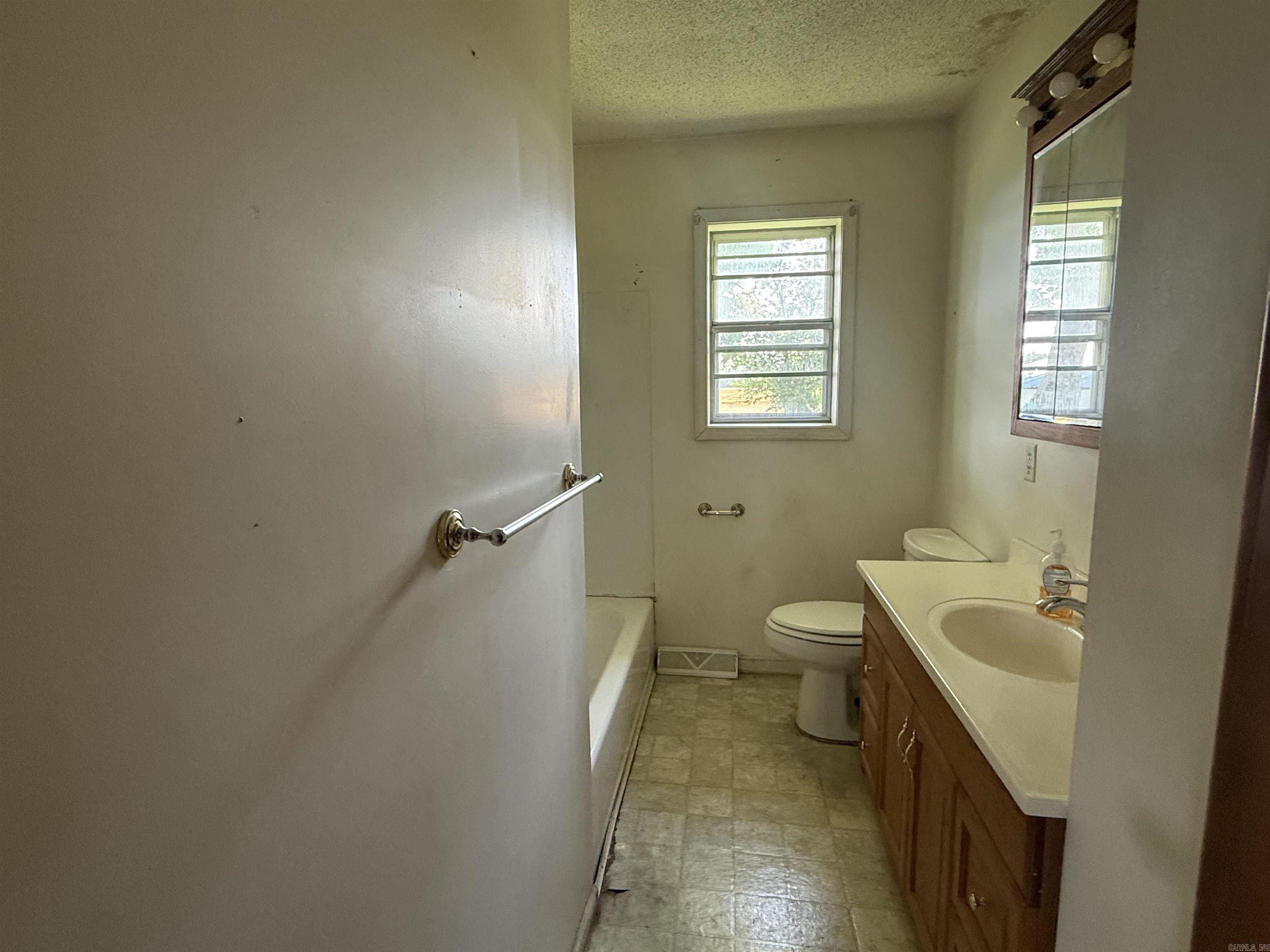 18003 Hwy 412 W  Walnut Ridge, AR