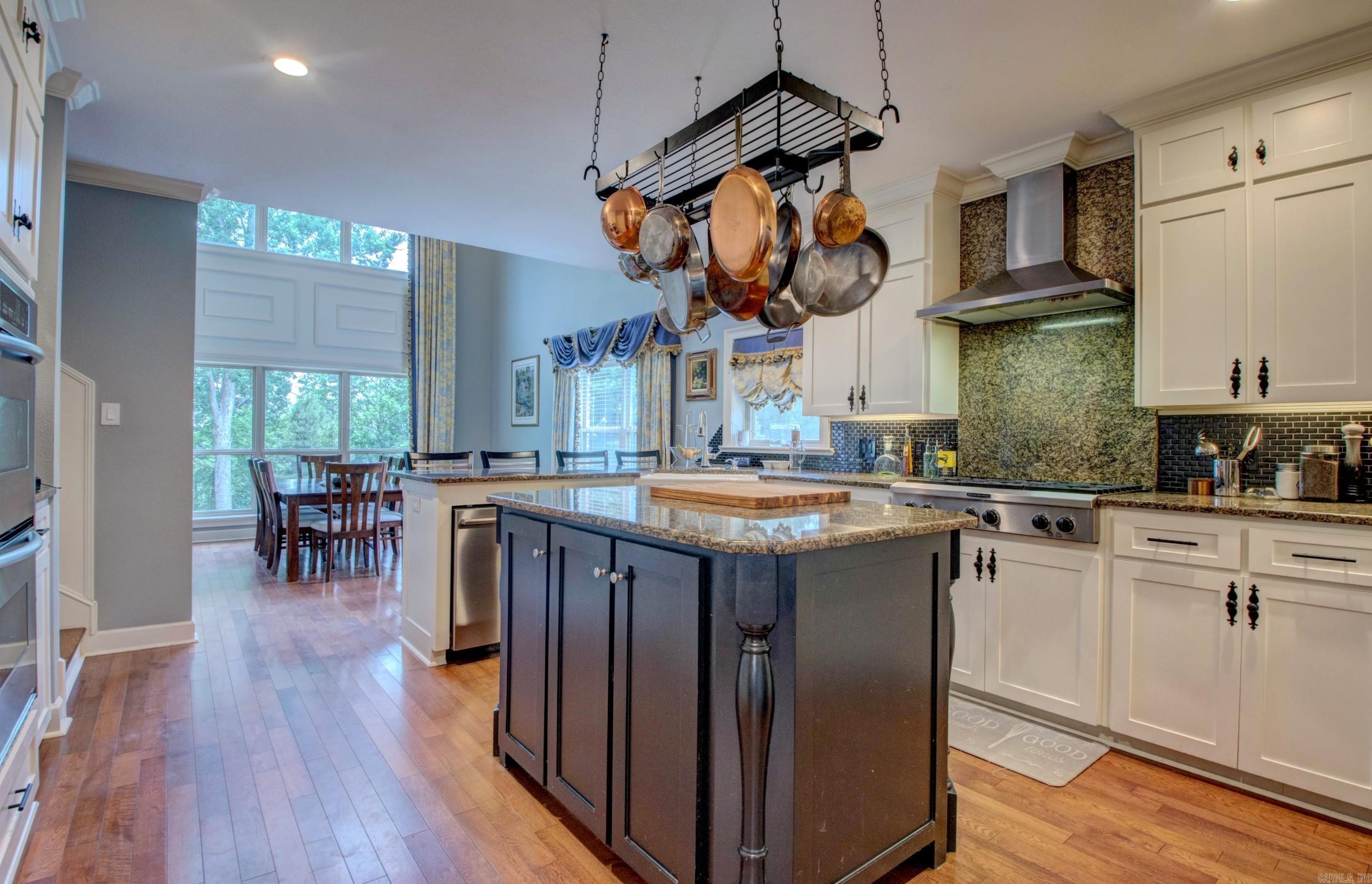 112 Navajo Trail  Maumelle, AR