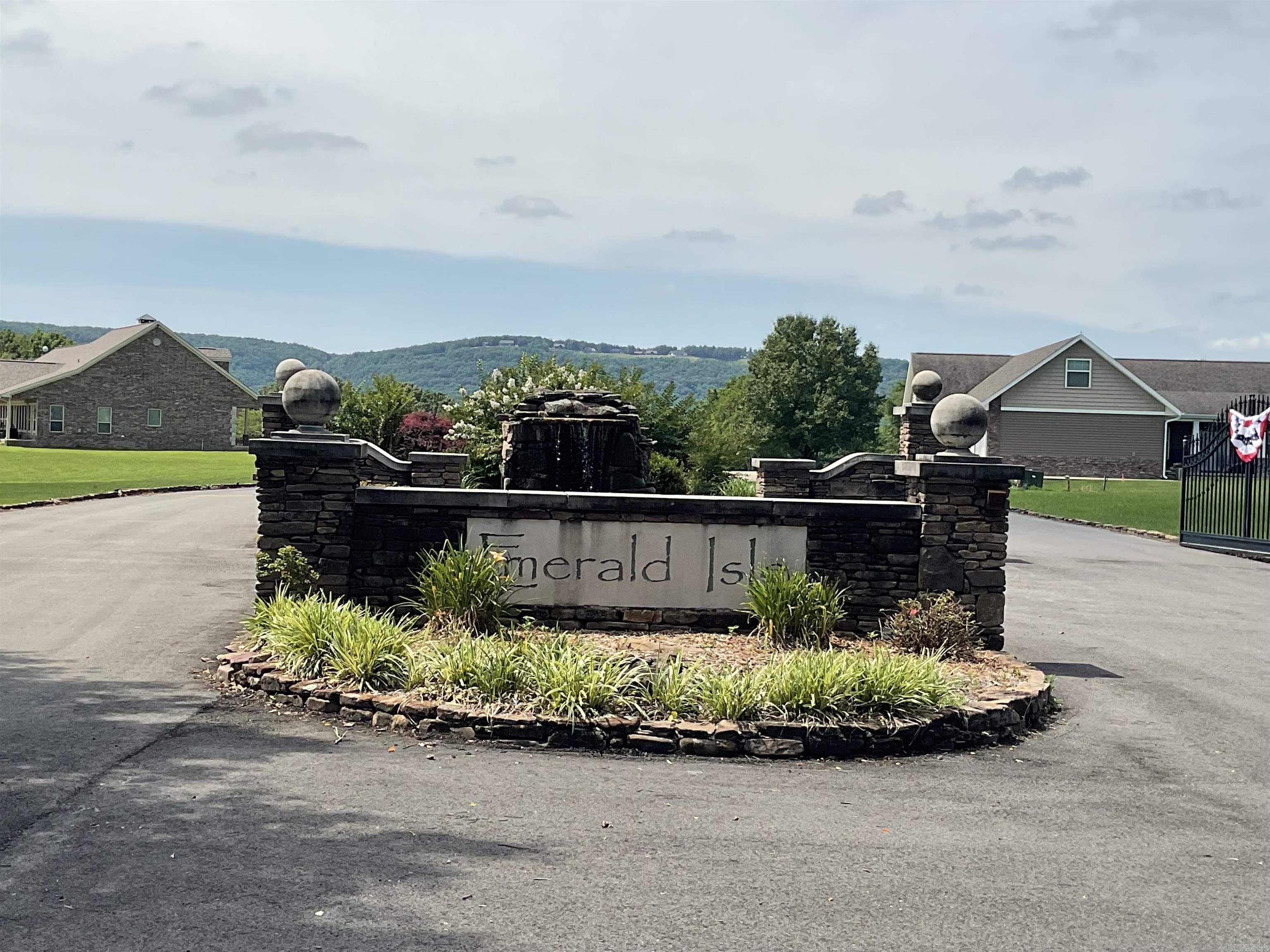 65 Emerald Lane  Greers Ferry, AR