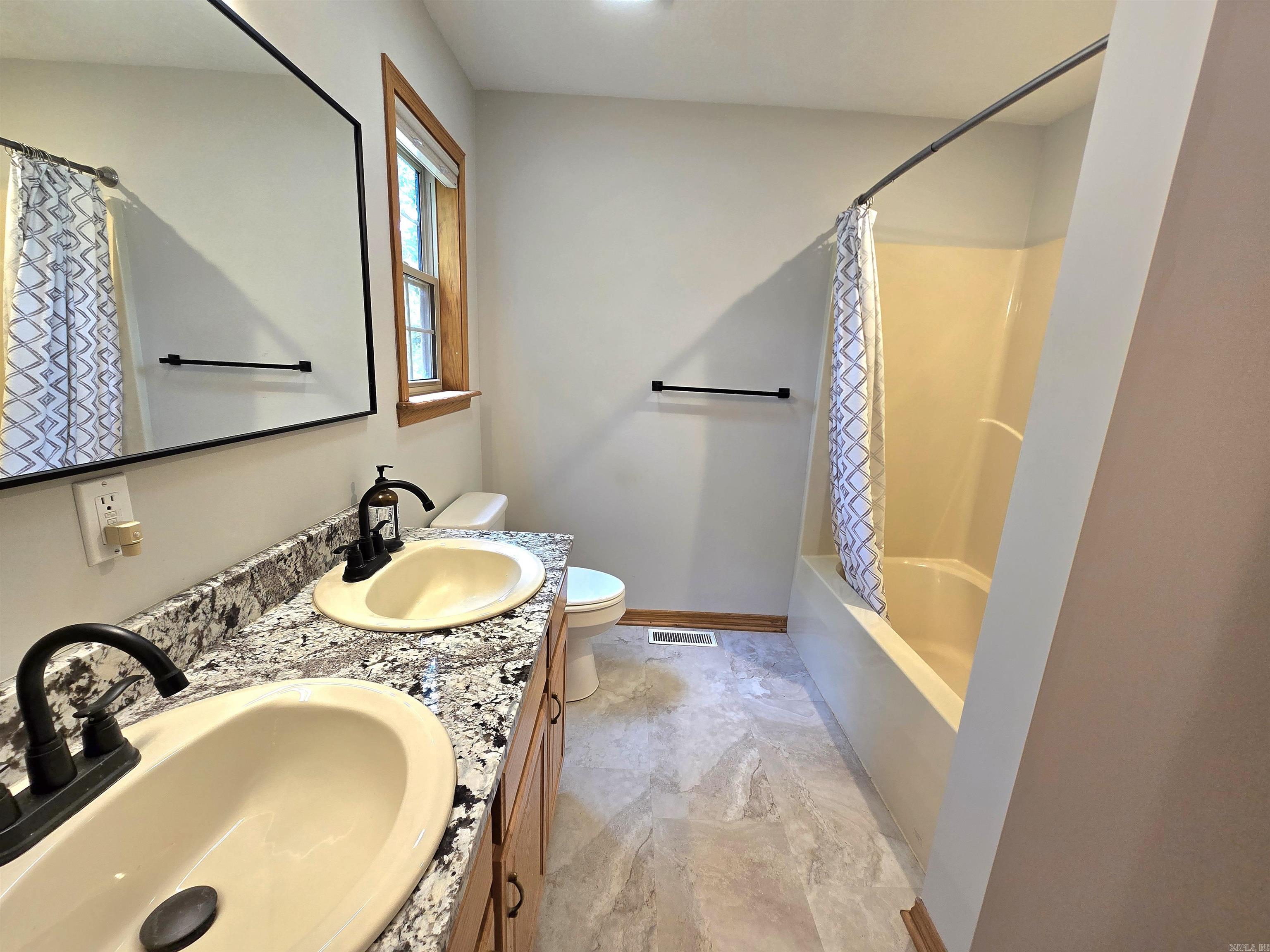 128 Cherokee Ridge  Yellville, AR