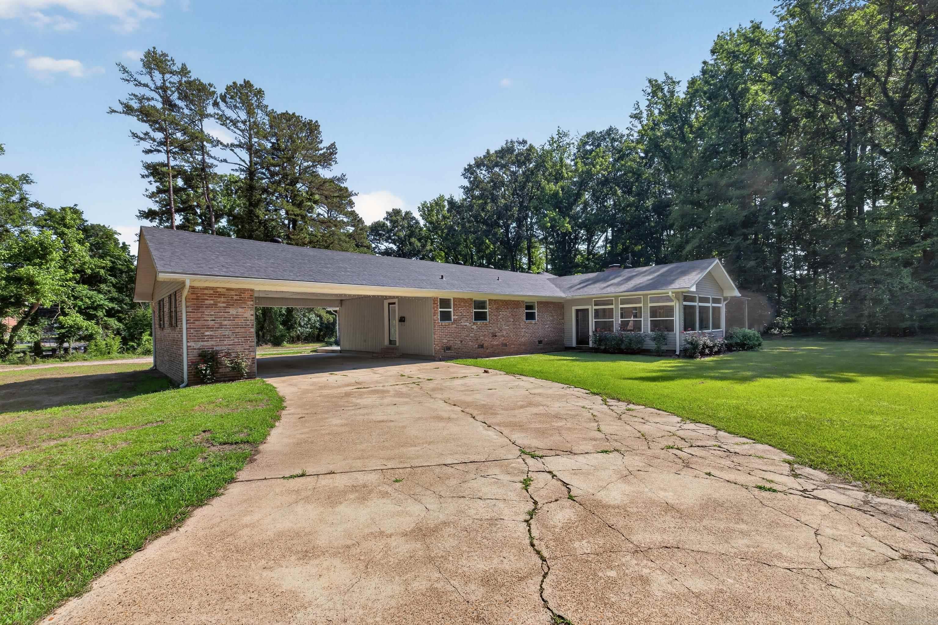 866 N 12Th  Arkadelphia, AR