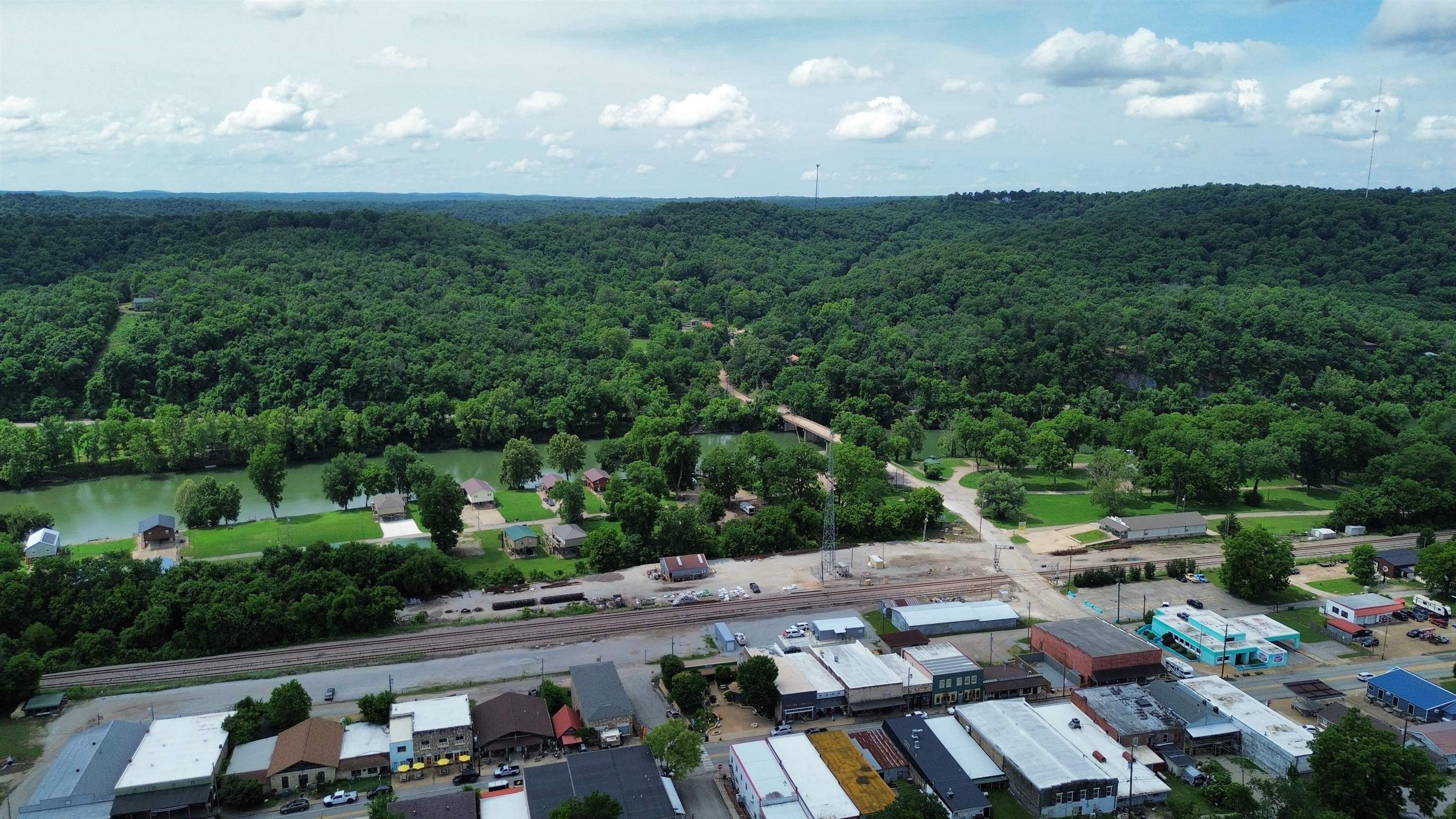 167 Wahpeton Hill  Hardy, AR