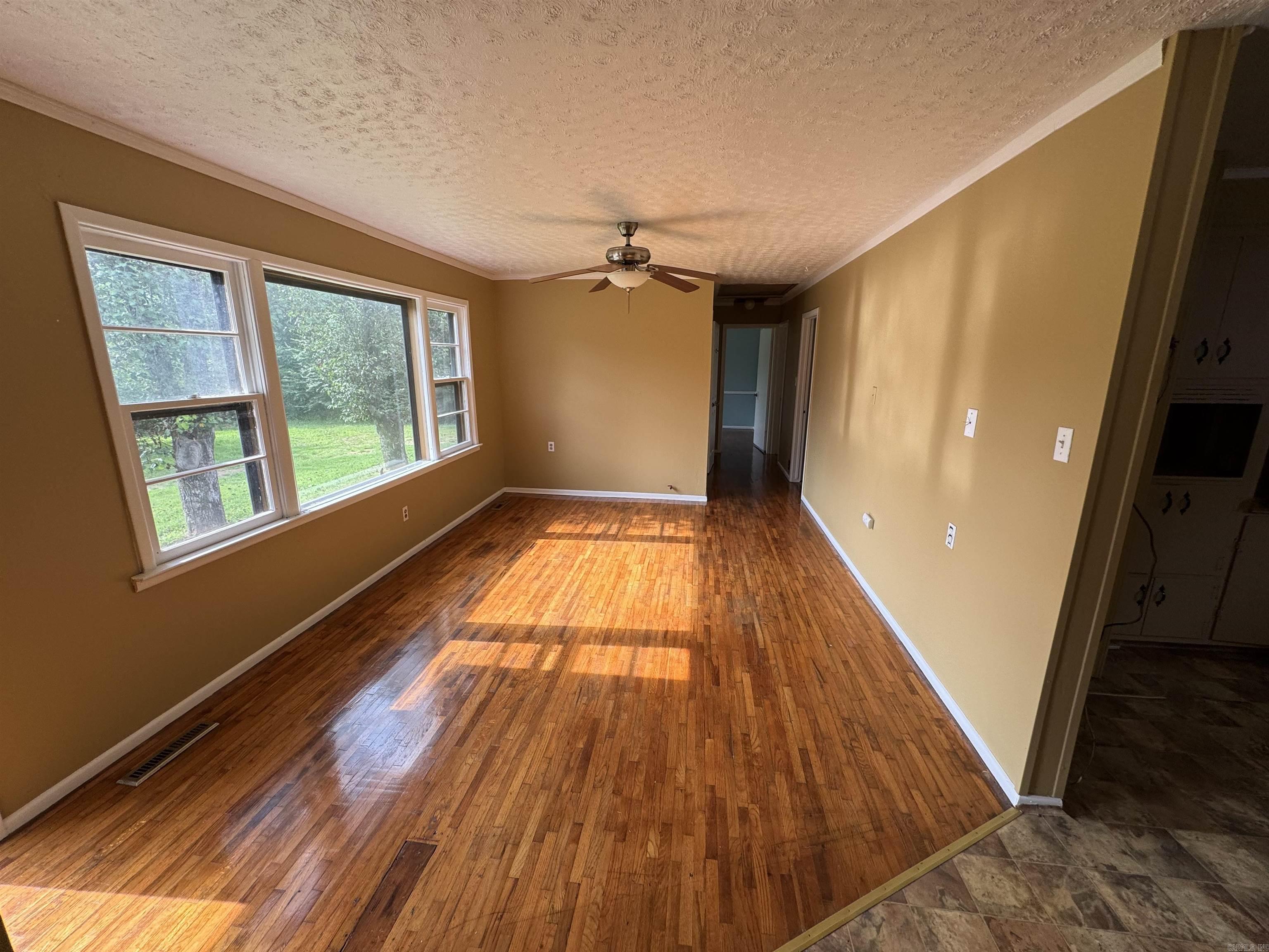 1209 N 3rd St  Ozark, AR