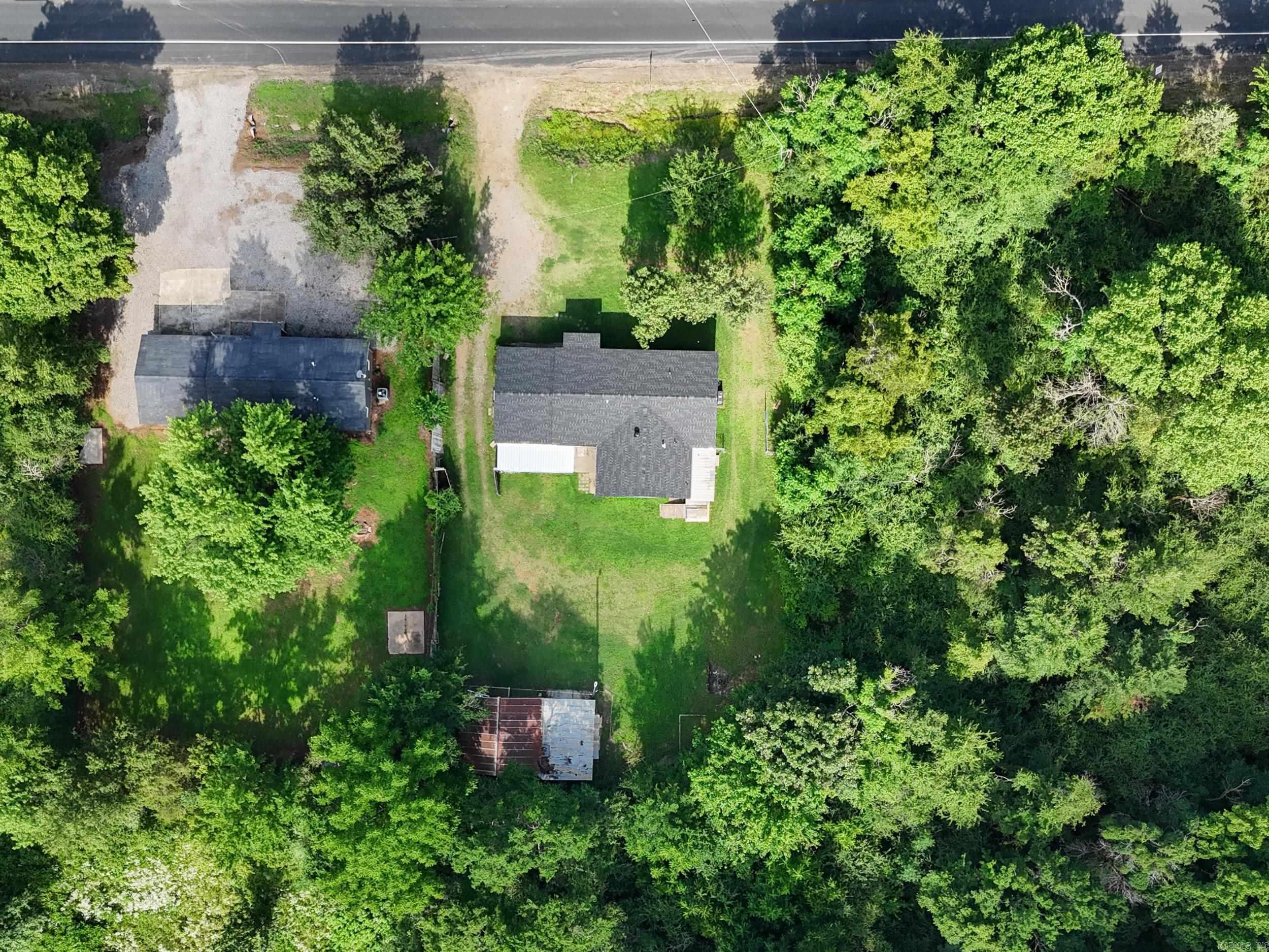 1209 N 3rd St Ozark, AR 72949