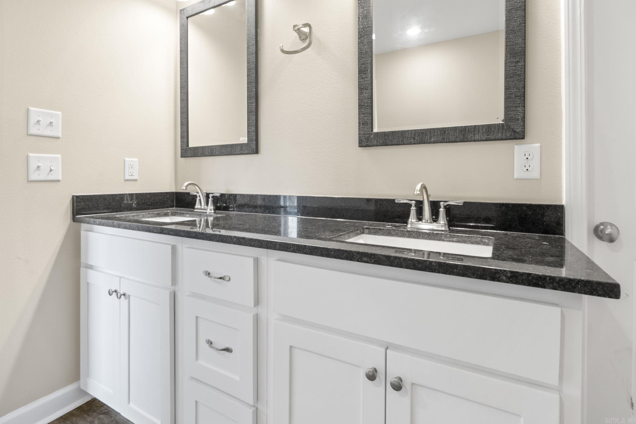 18 Rivercliff  Mayflower, AR
