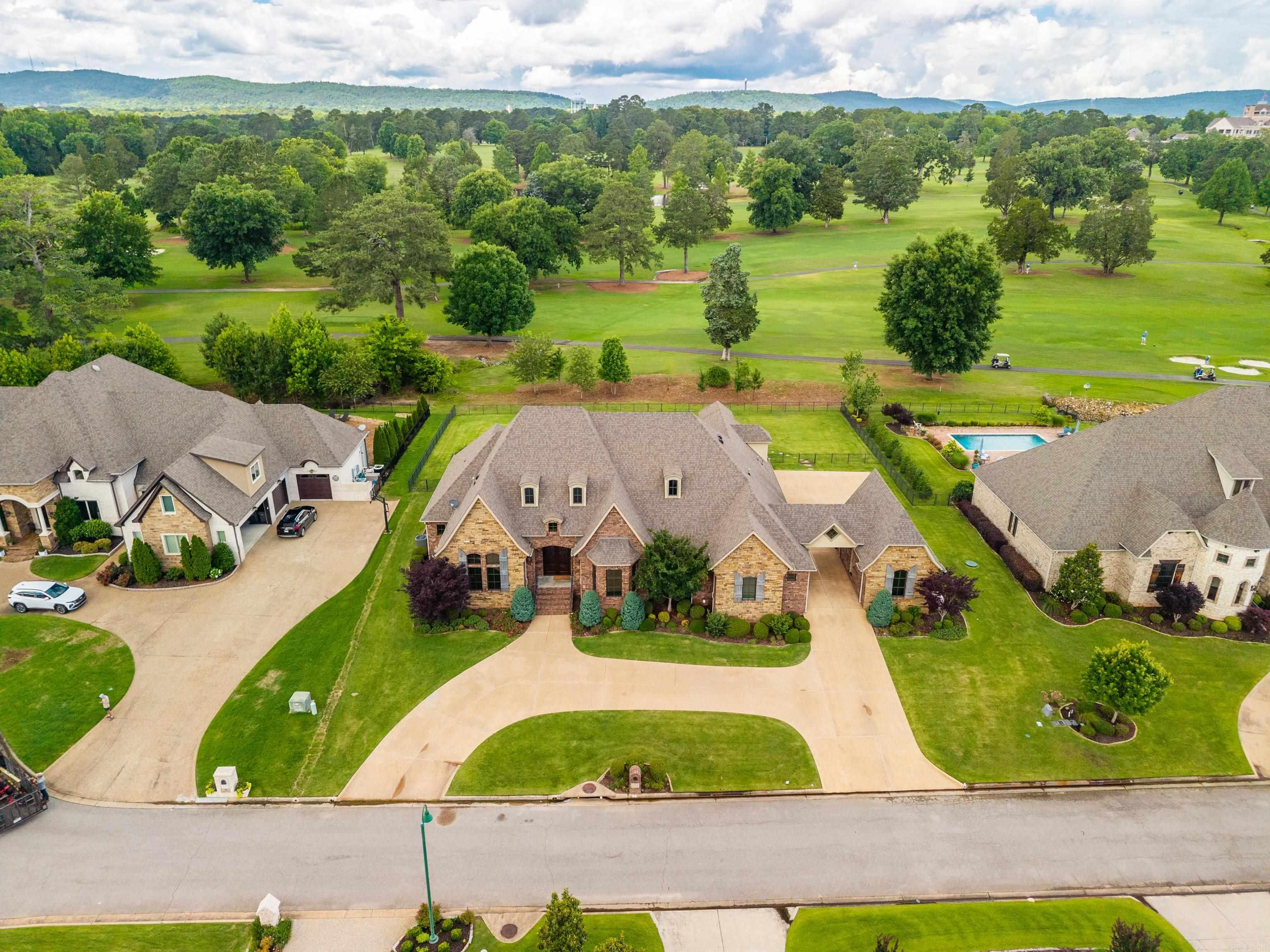 352 Arlington Park  Hot Springs, AR