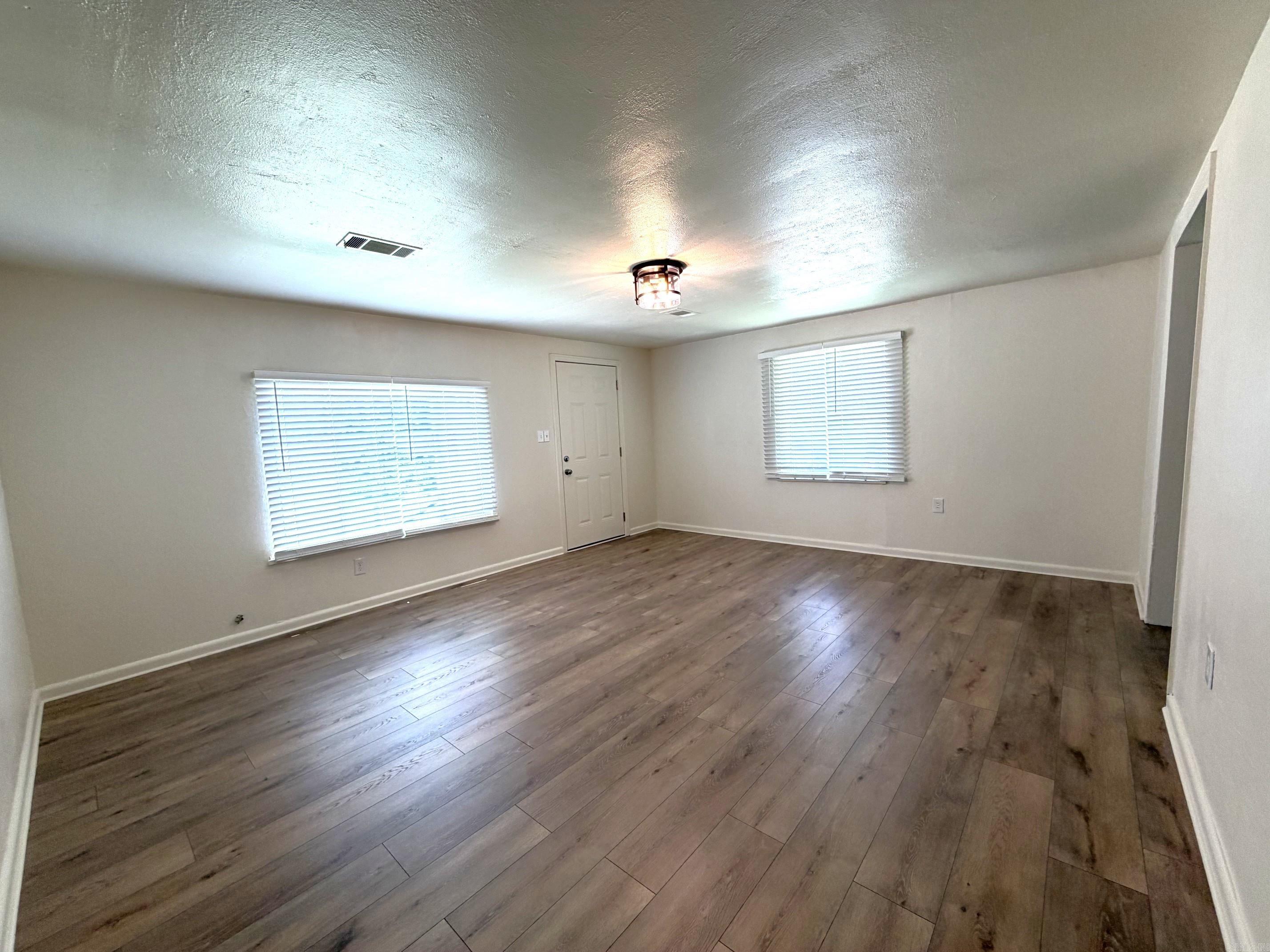 7324 L  Little Rock, AR