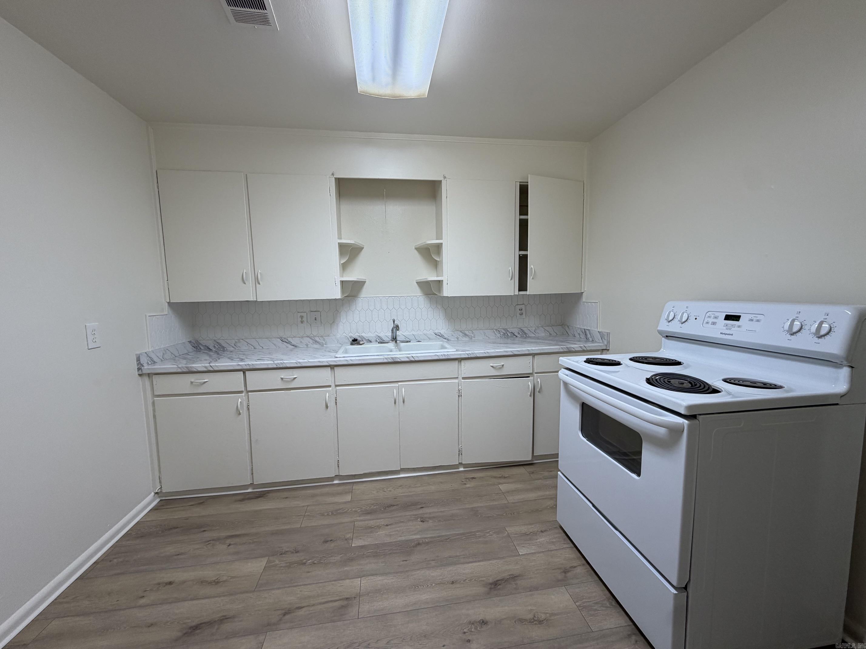 7324 L  Little Rock, AR