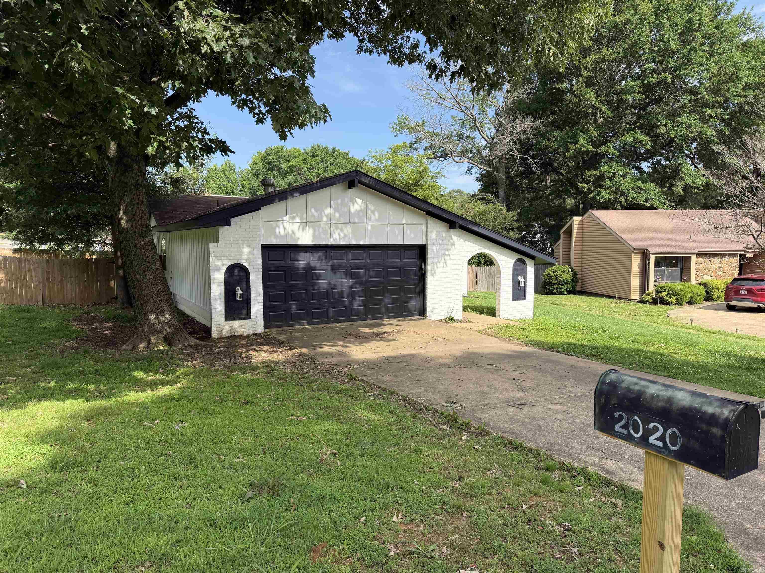 2020 Cenwood Jonesboro, AR 72401
