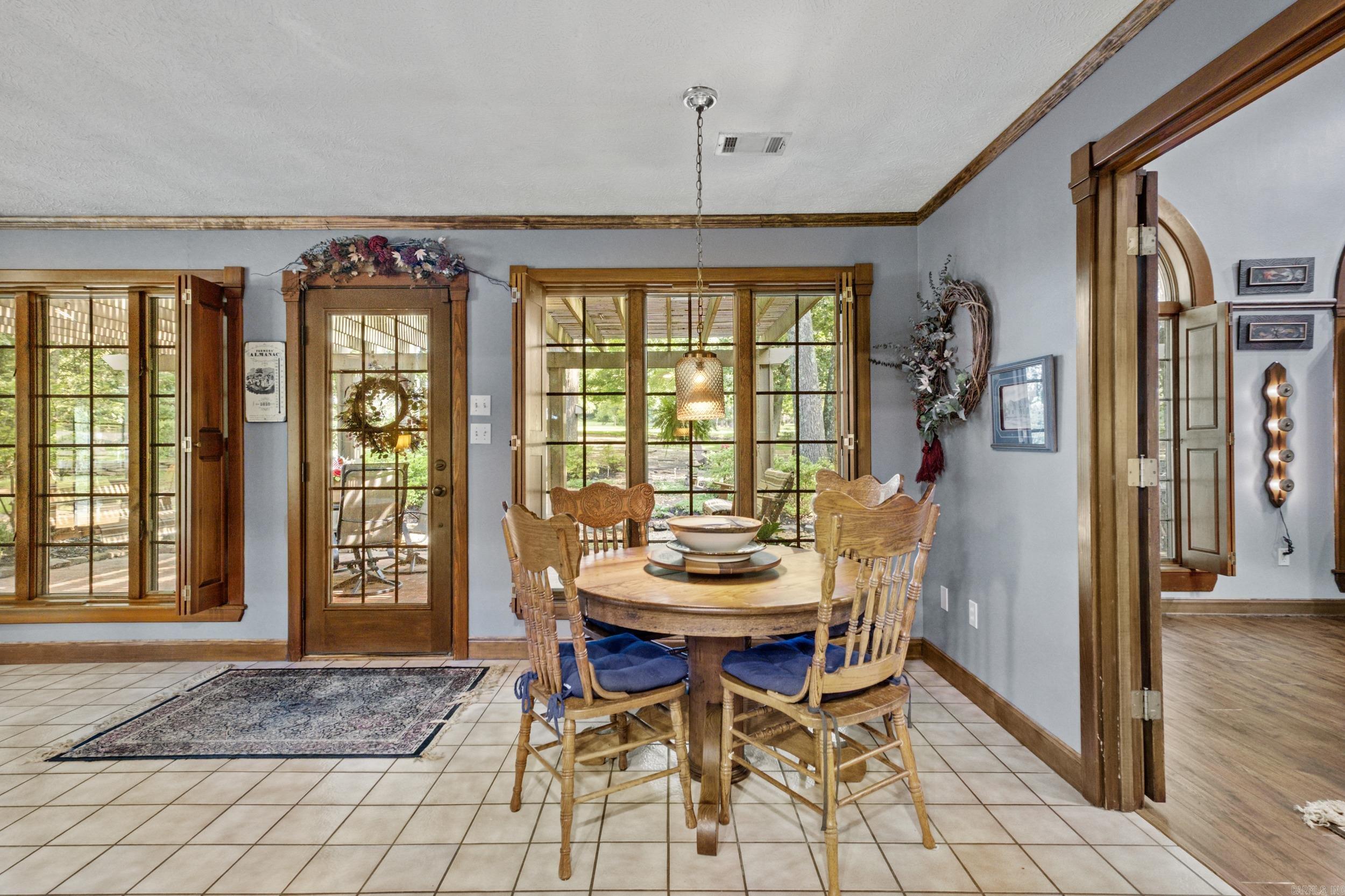 4 Robinwood Dr  Searcy, AR