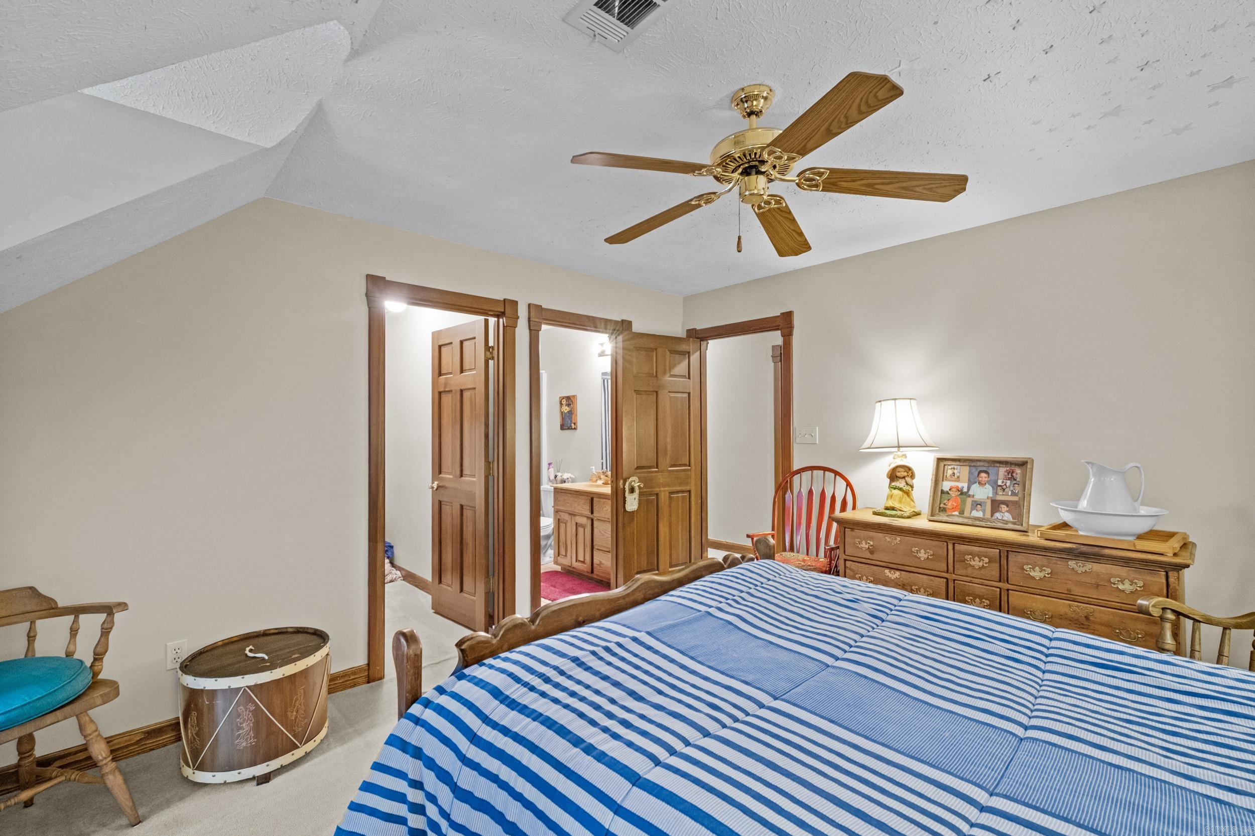 4 Robinwood Dr  Searcy, AR