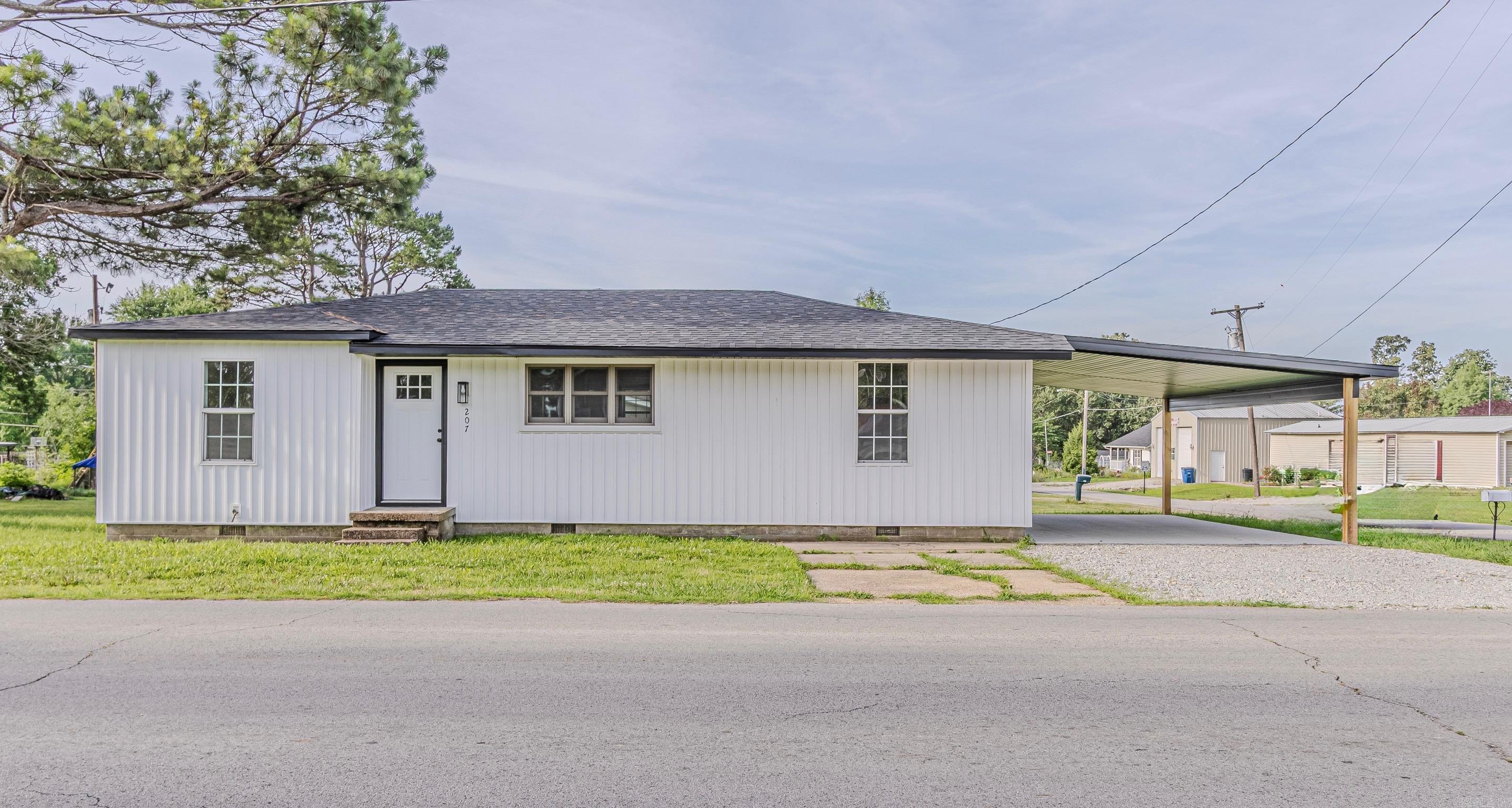 207 W Franklin Marmaduke, AR 72443