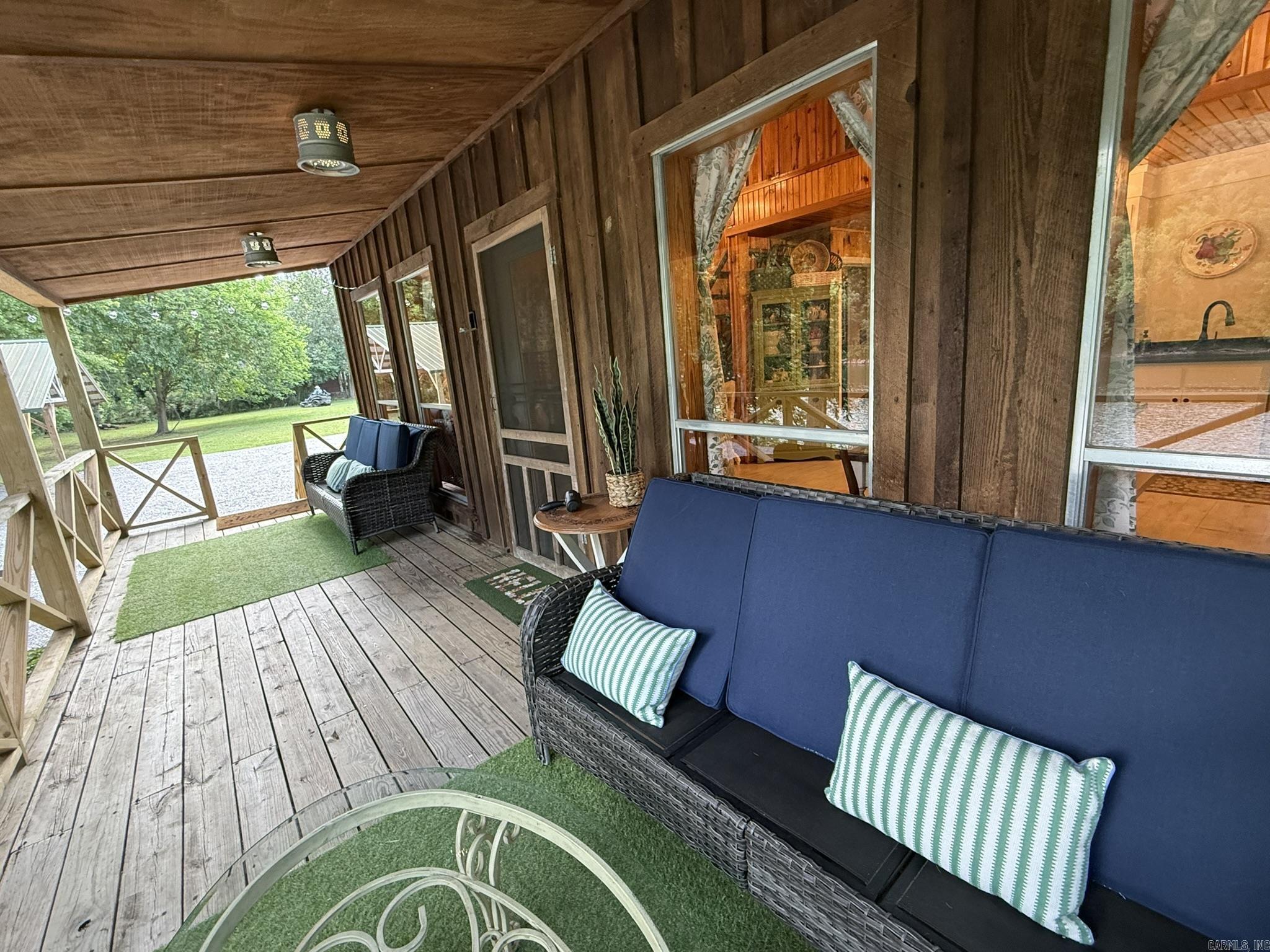 76 W Cool Water Retreat  Mountain View, AR