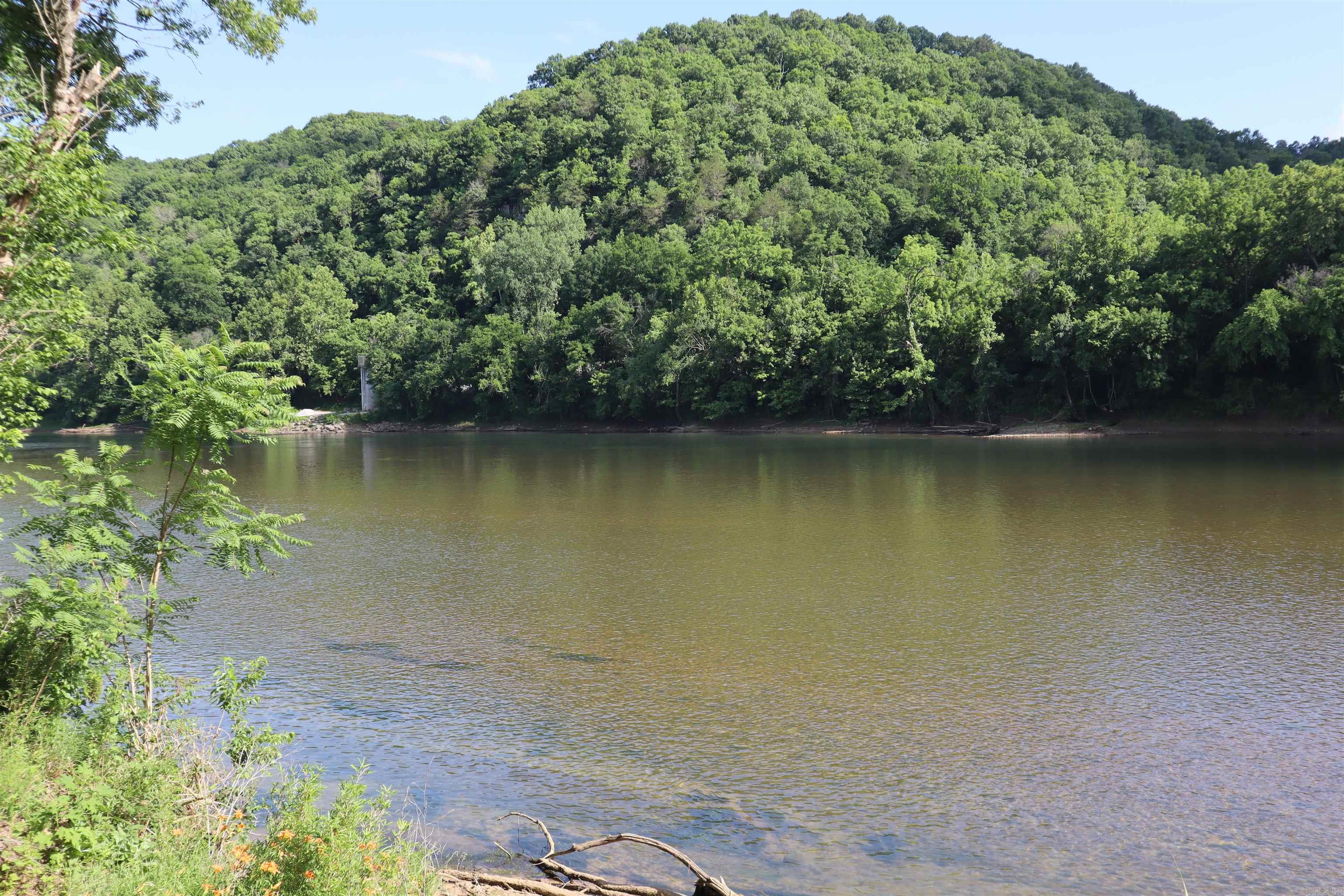 76 W Cool Water Retreat  Mountain View, AR