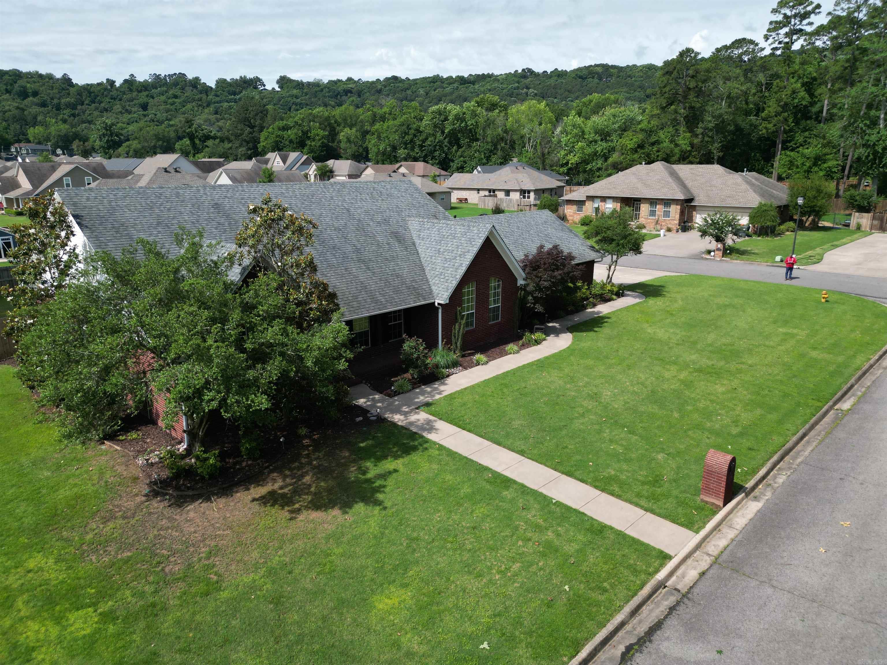 2415 W 8th  Russellville, AR