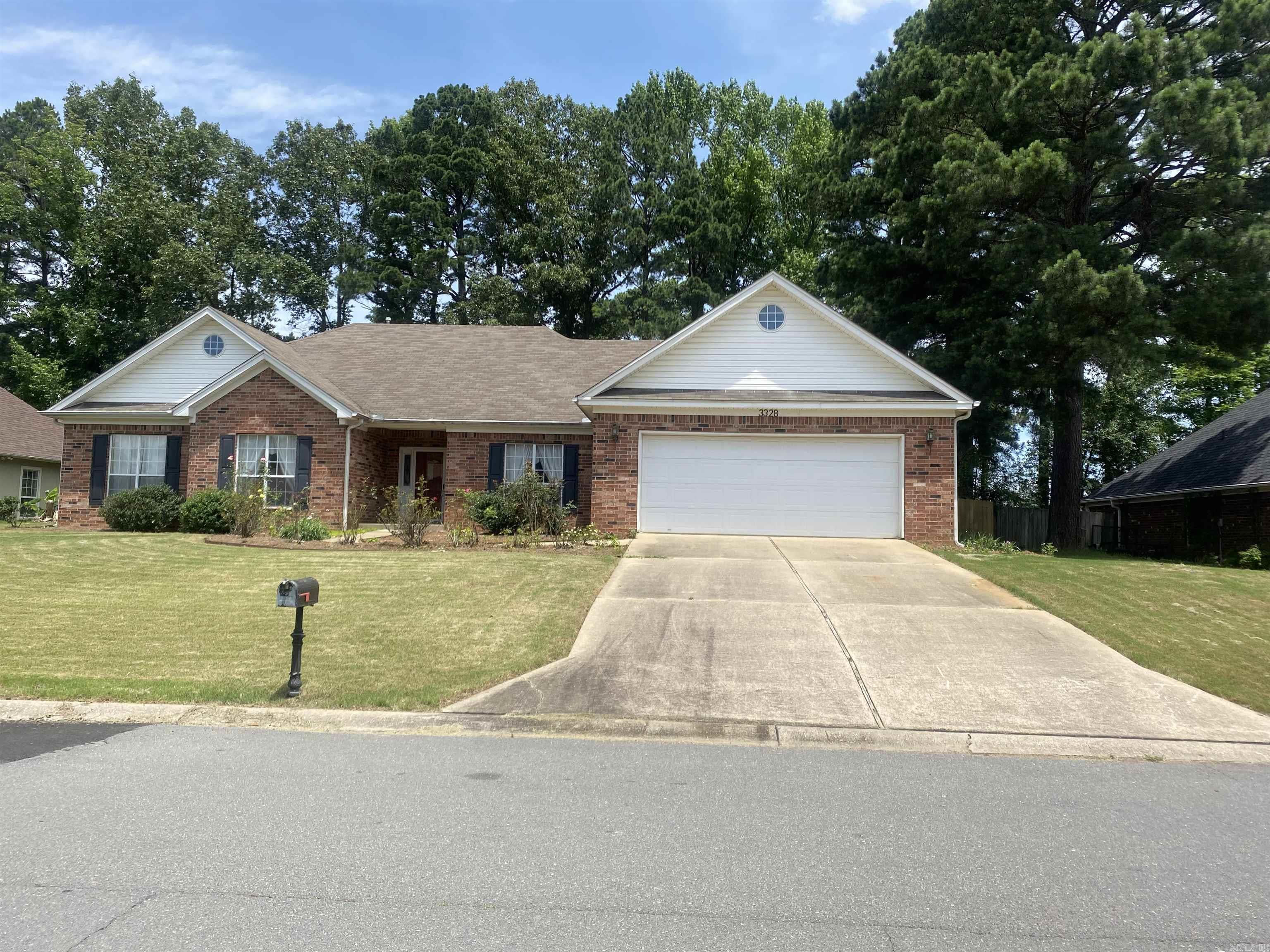 3328 Meadow Creek  Bryant, AR