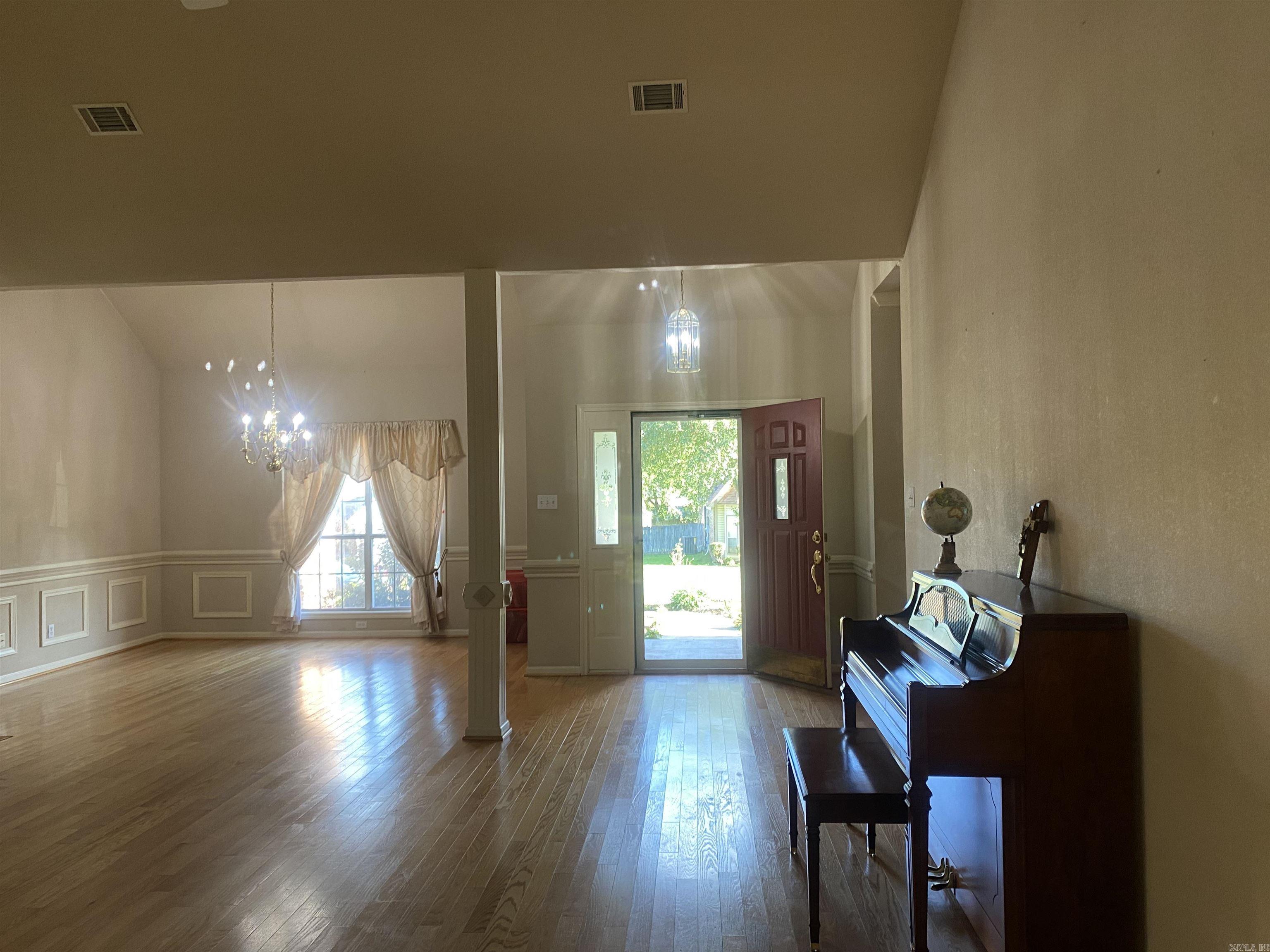 3328 Meadow Creek  Bryant, AR
