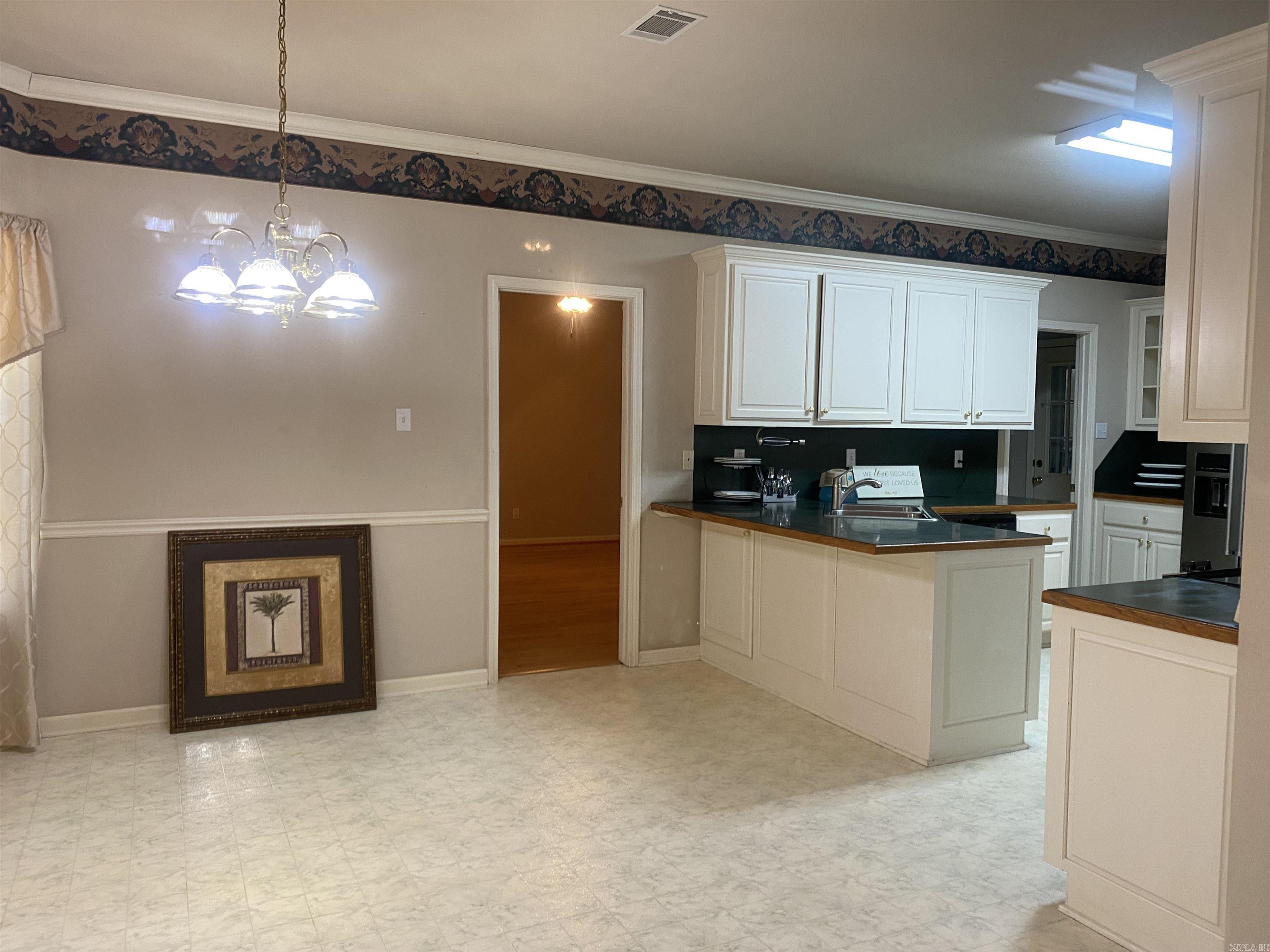 3328 Meadow Creek  Bryant, AR