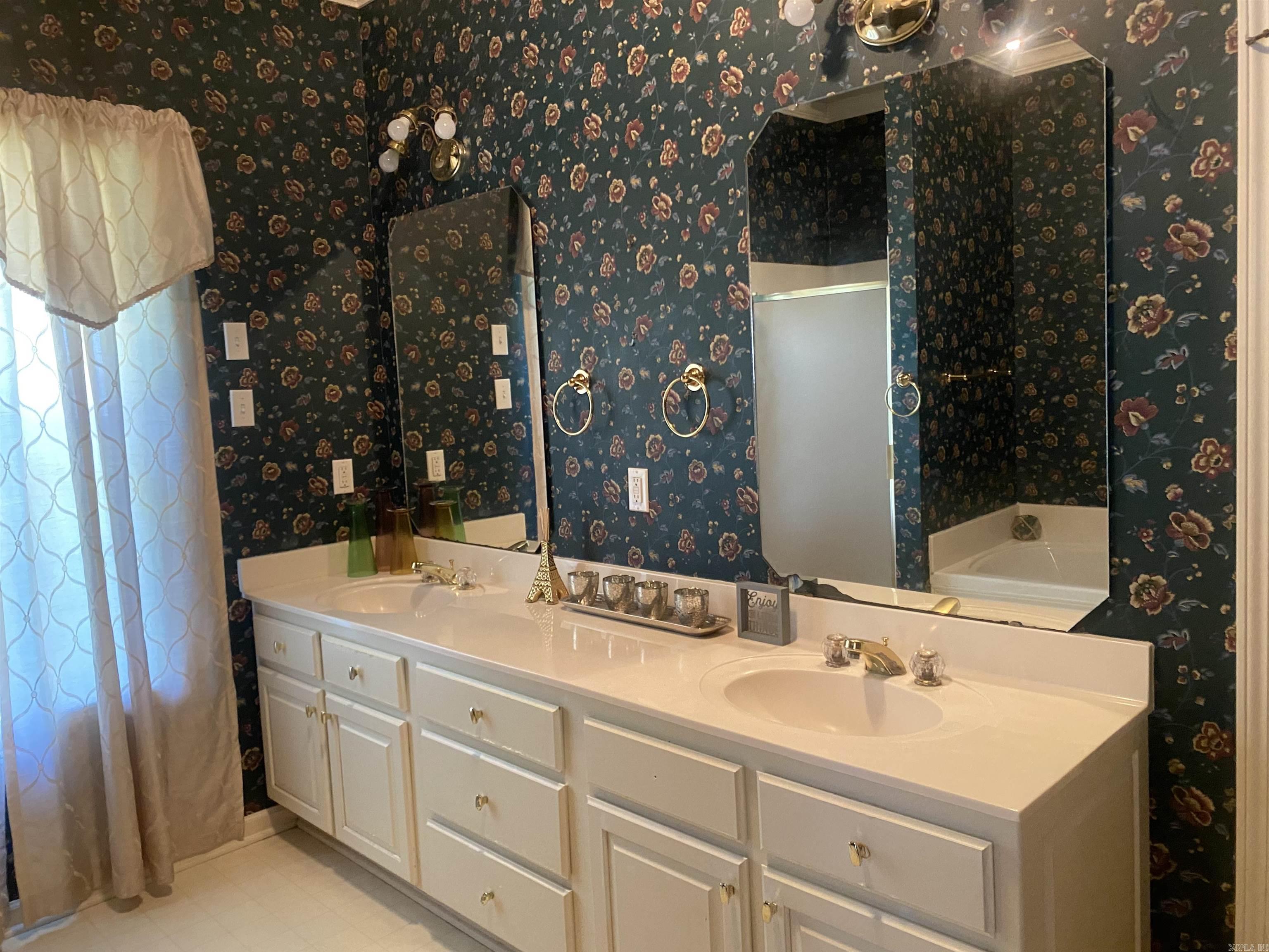 3328 Meadow Creek  Bryant, AR
