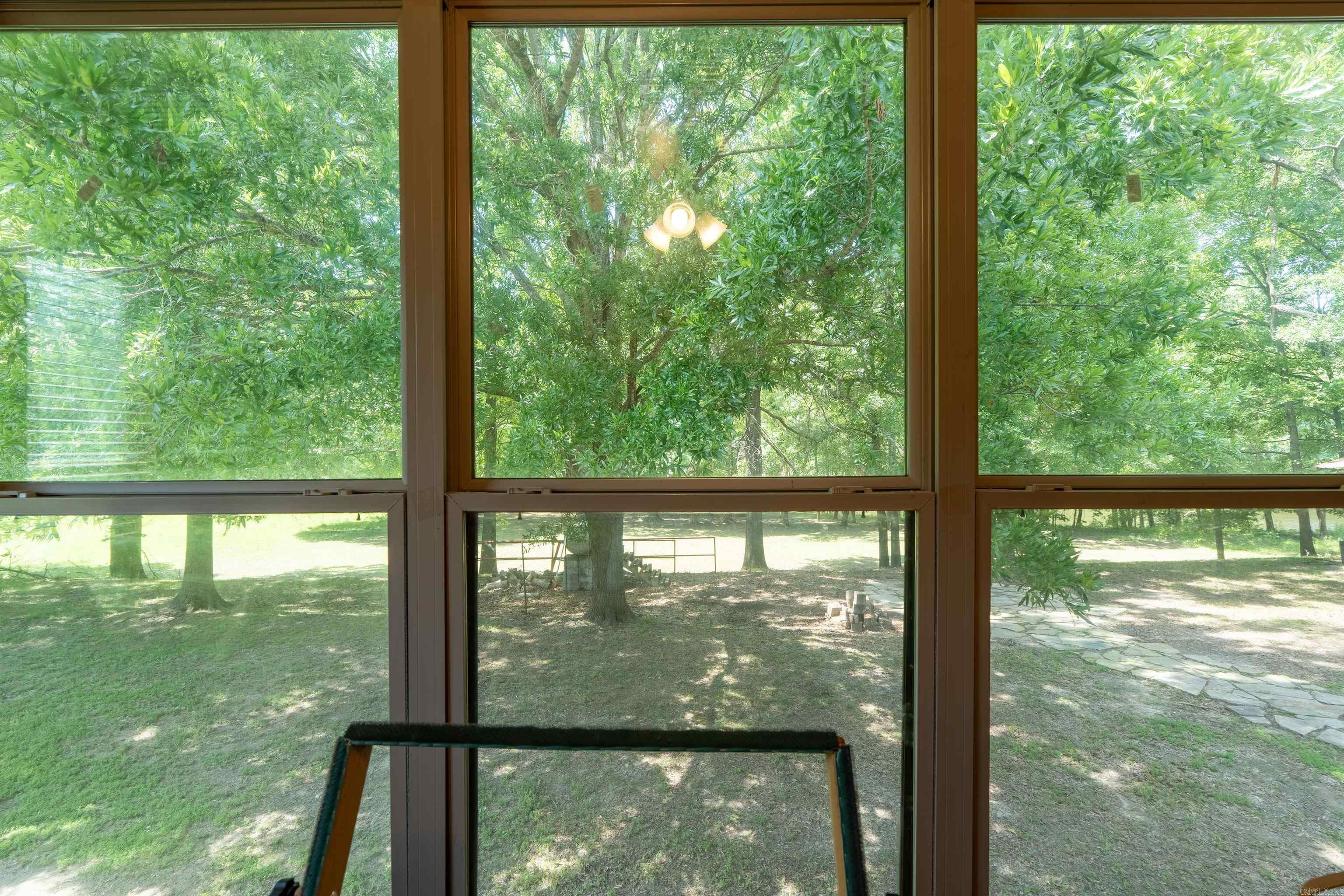 357 Cyperts Bluff Rd  Searcy, AR