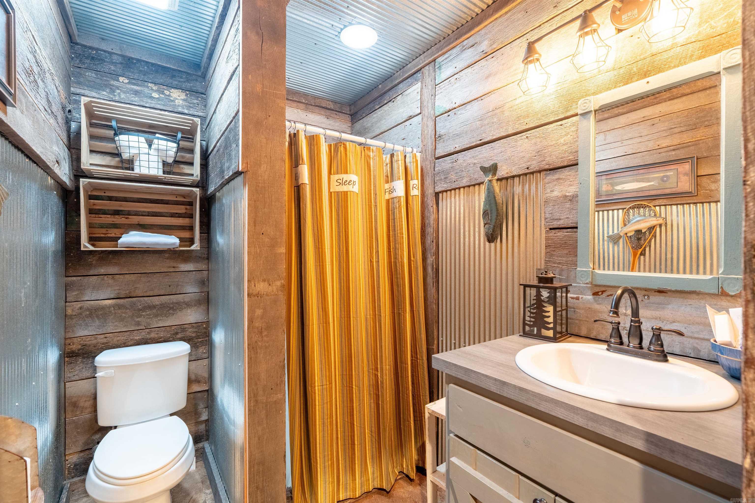 357 Cyperts Bluff Rd  Searcy, AR