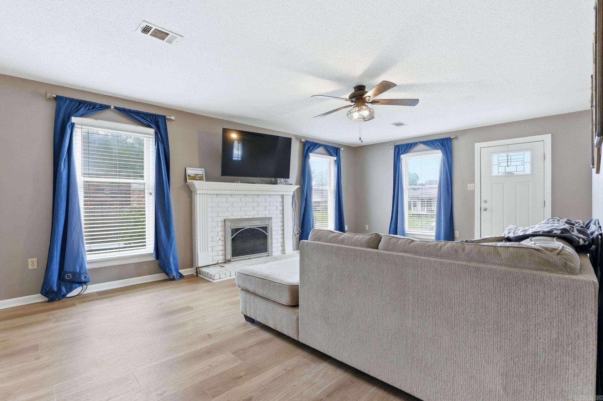 14 White Oak  Searcy, AR