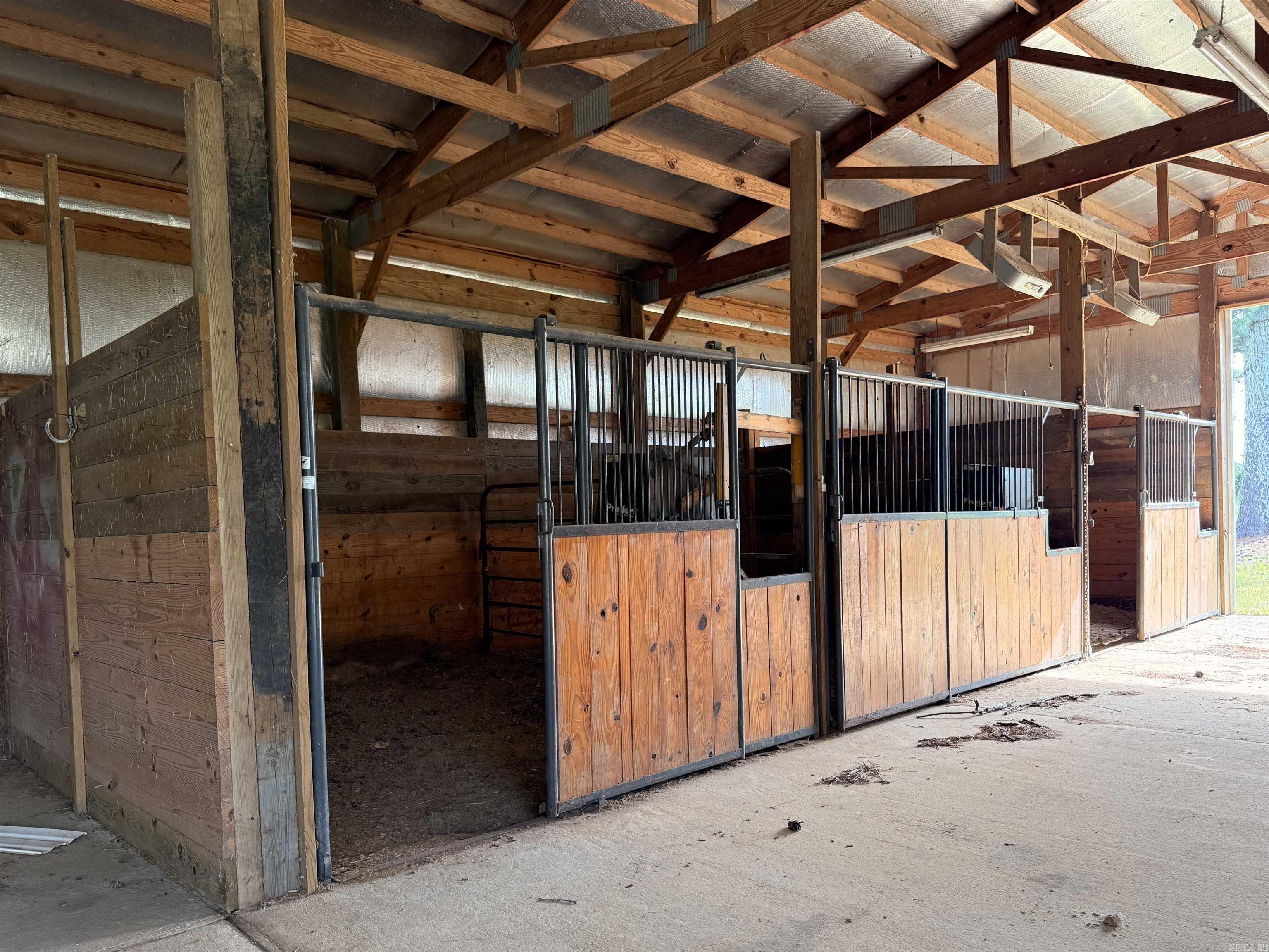99 Candlestick Rd. W  Heber Springs, AR