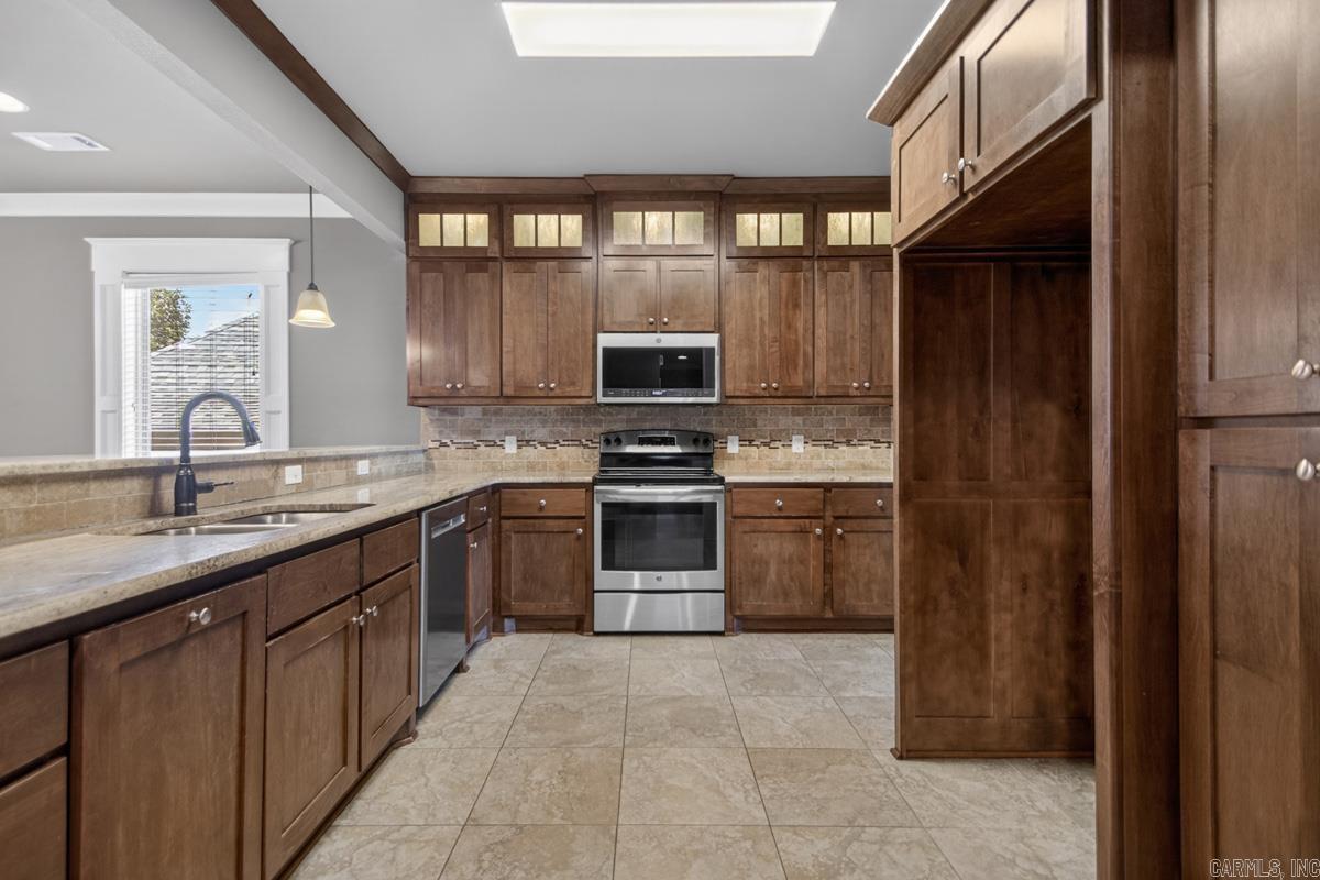 7413 PEACH BLOSSOM  Benton, AR