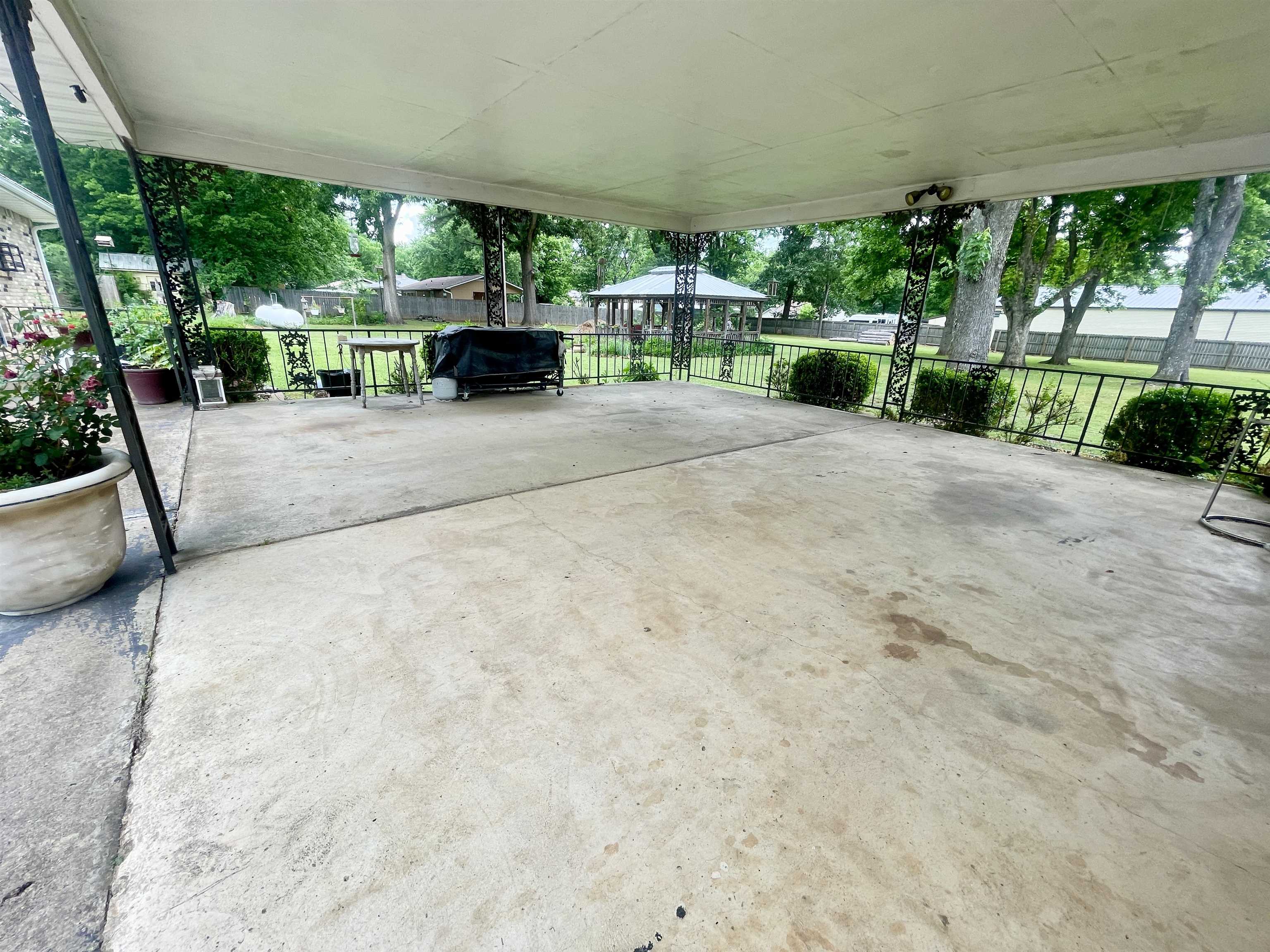 111 Oak  Salem, AR