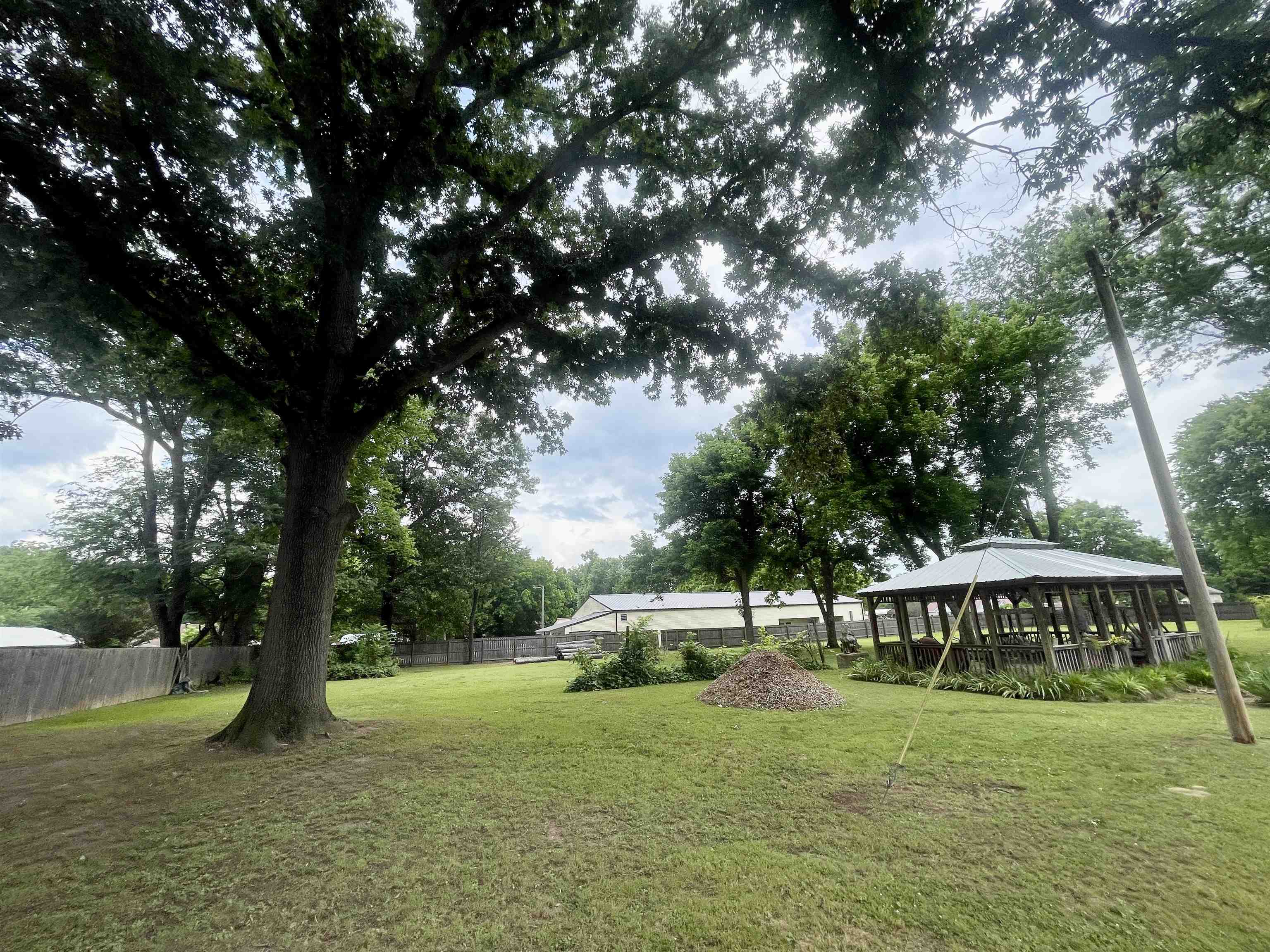 111 Oak  Salem, AR