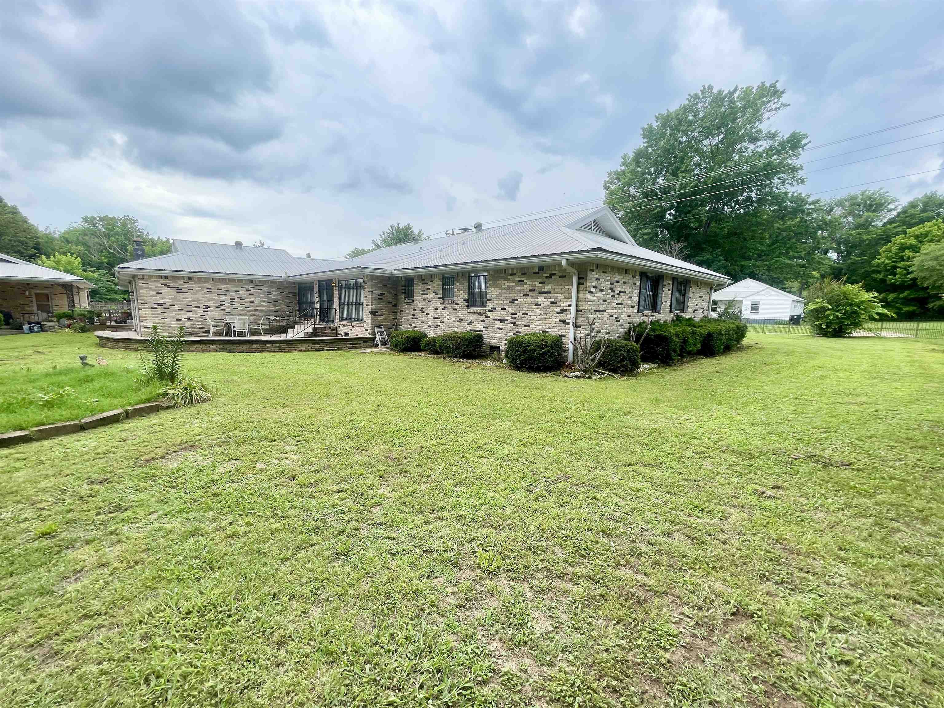 111 Oak  Salem, AR