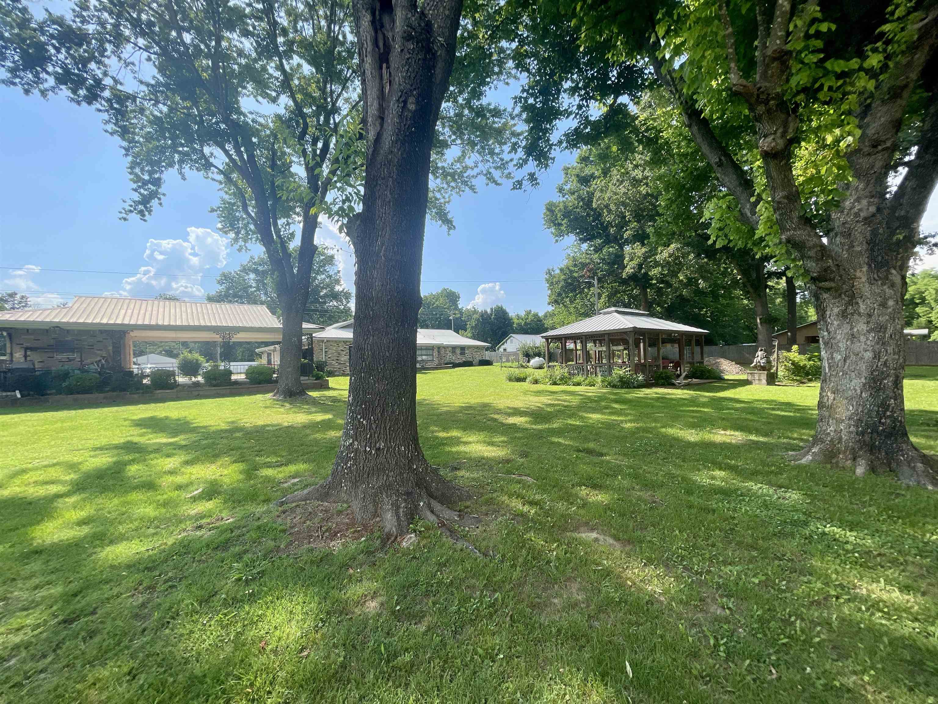 111 Oak  Salem, AR