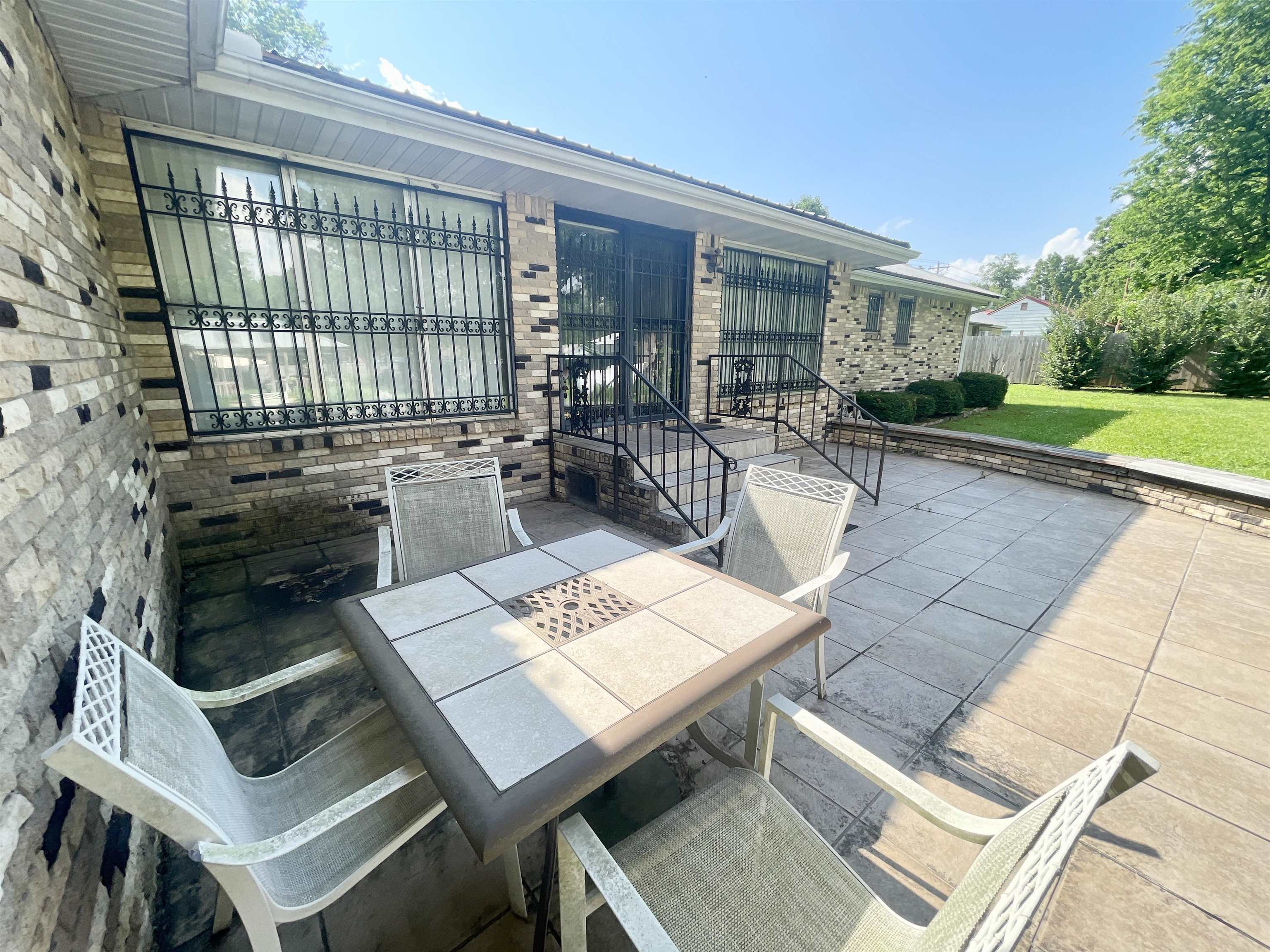 111 Oak  Salem, AR