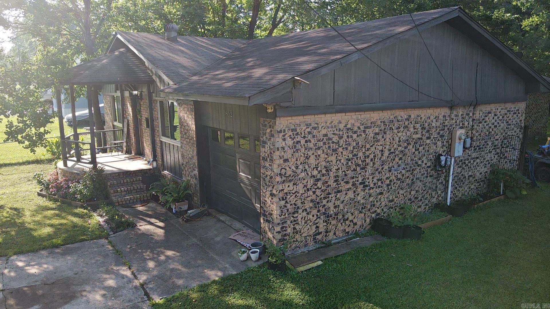802 E Maple  Gurdon, AR