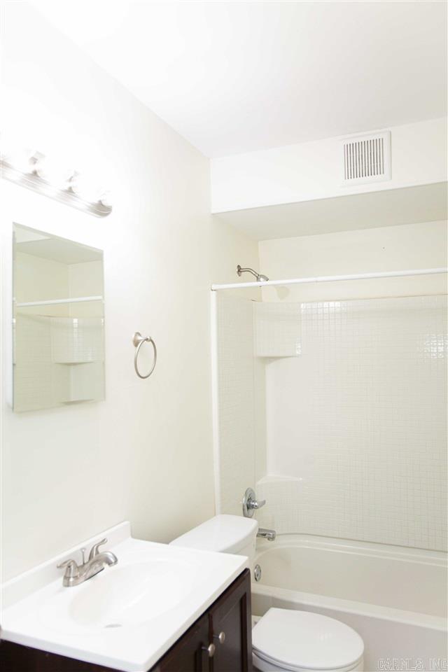 2724 Longcoy  Little Rock, AR