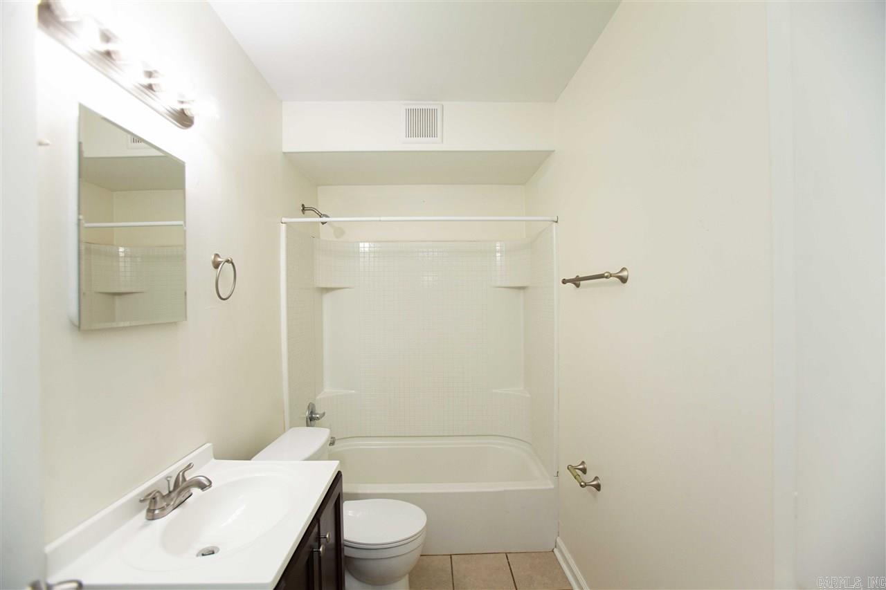 2724 Longcoy  Little Rock, AR