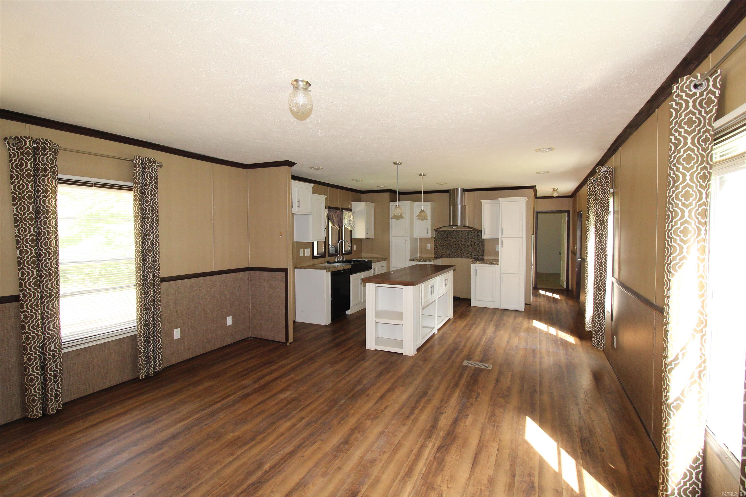 2230 Grant County Road 29  Pine Bluff, AR