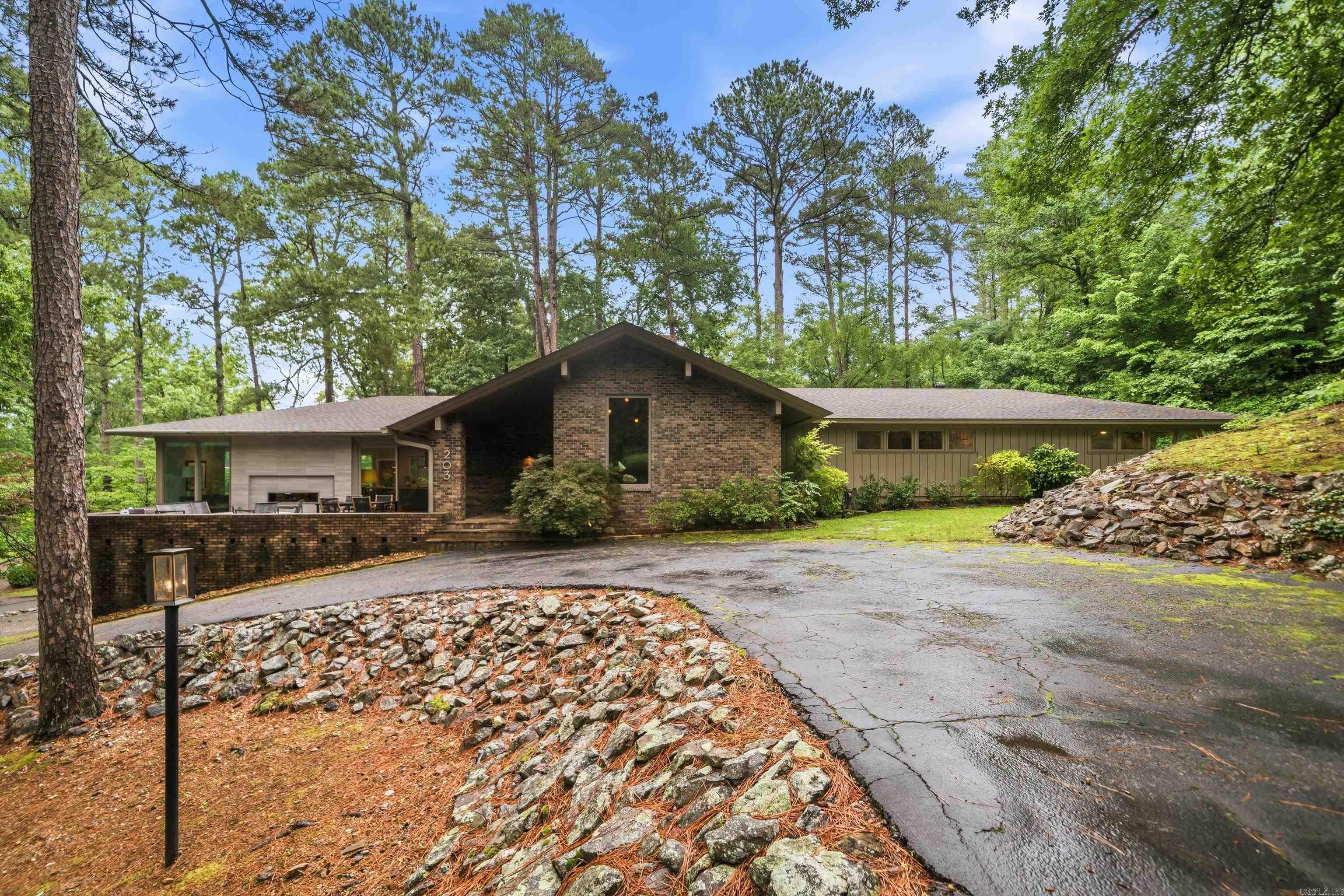203 Deanwood  Hot Springs, AR